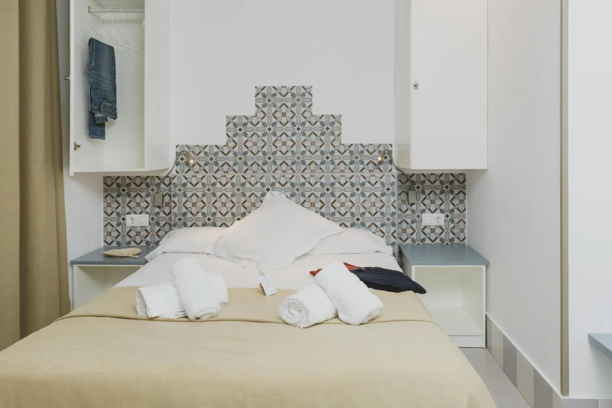 Bed in Hostal Gravina