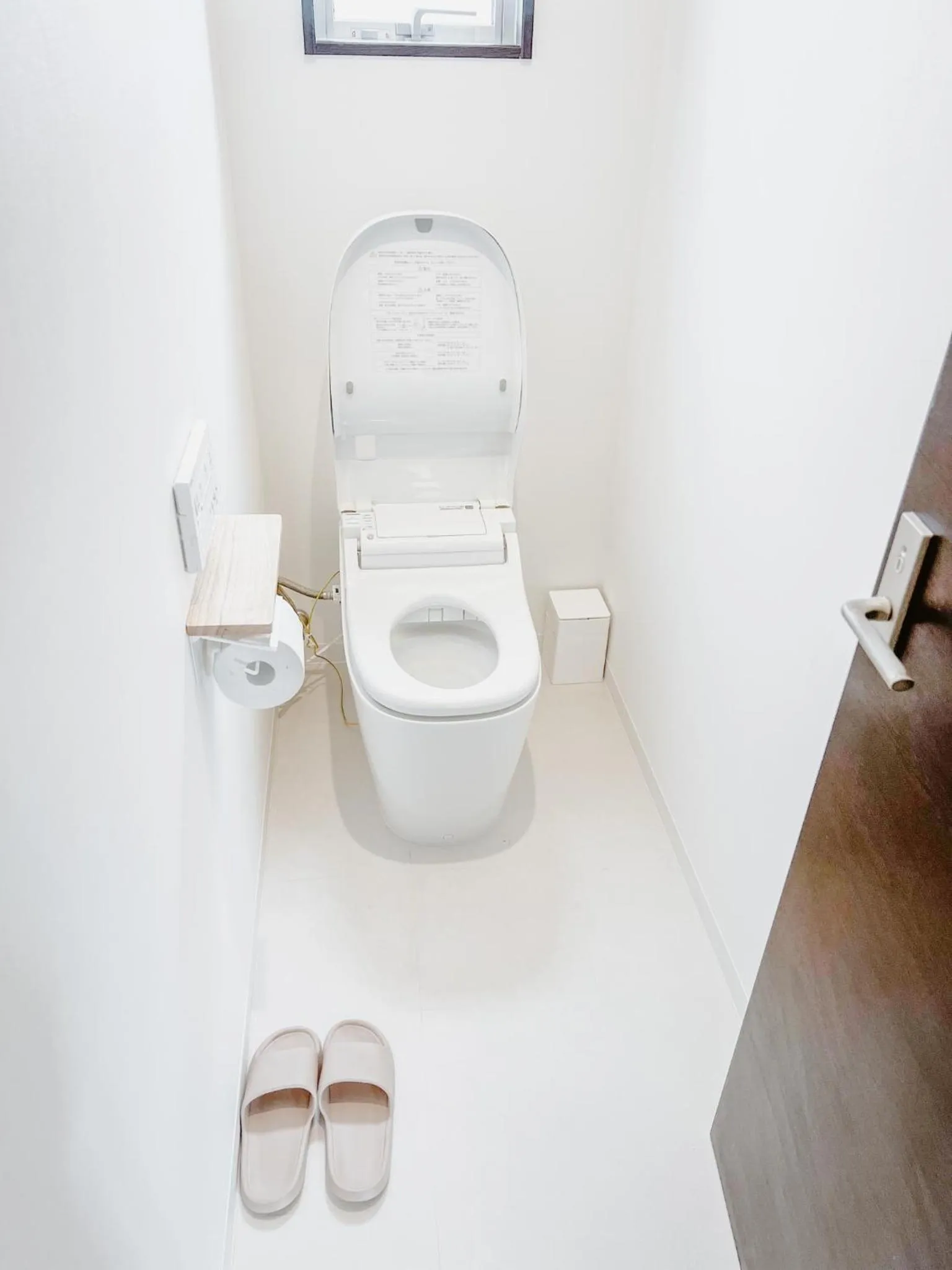 Toilet in BeachHouse Geragera