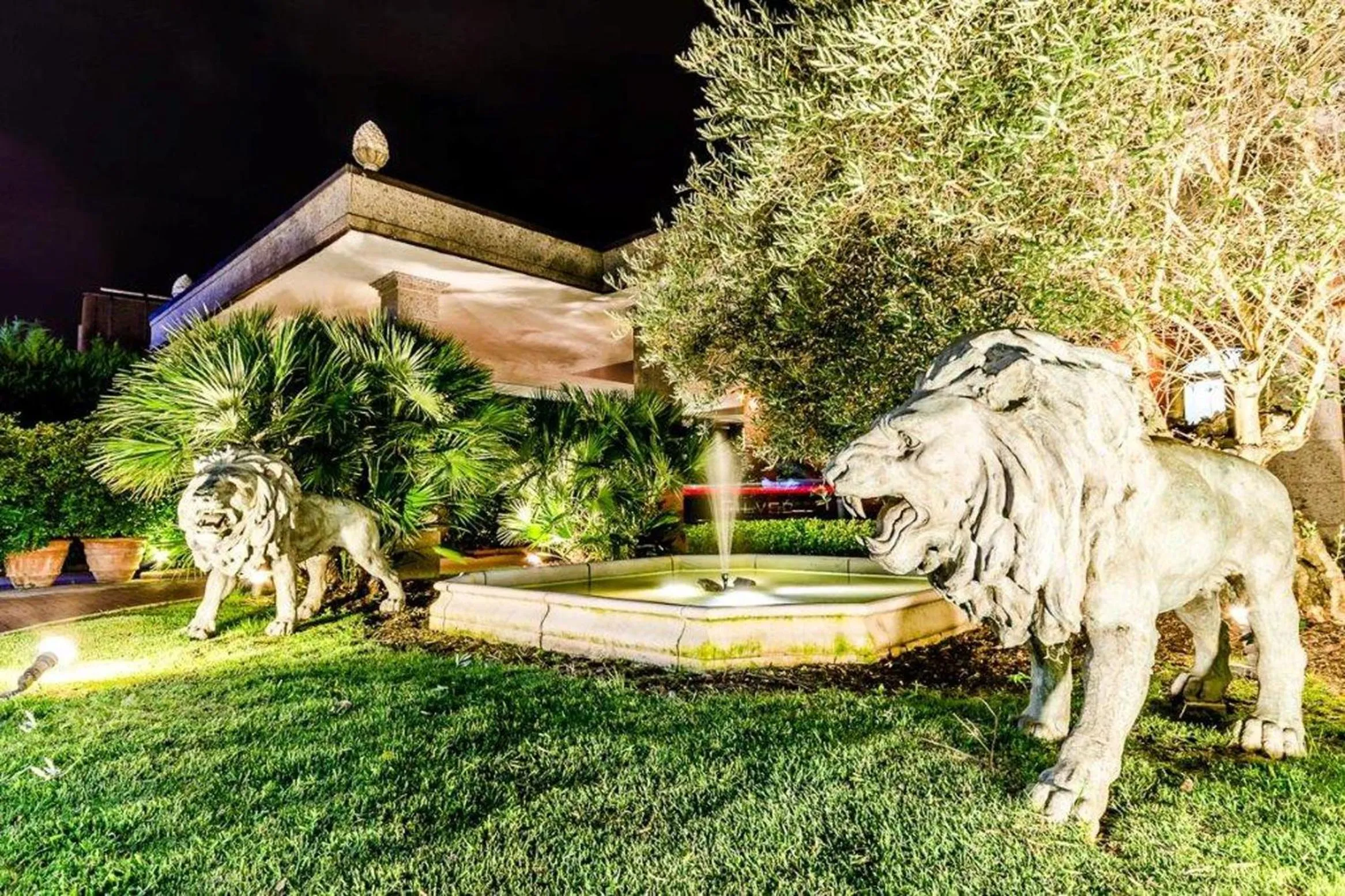 Garden view in Hotel Silver Milano