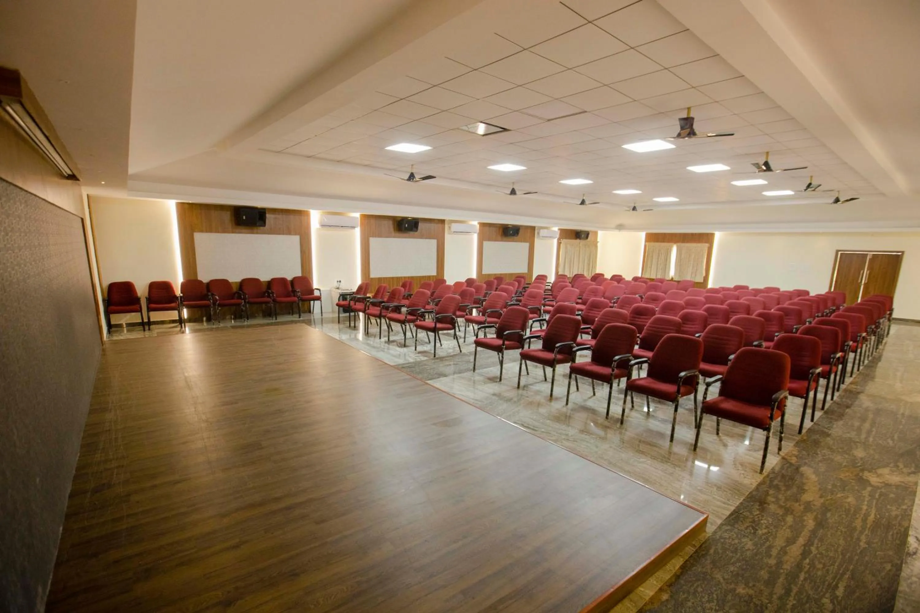 Banquet/Function facilities in AARA Jungle Resort