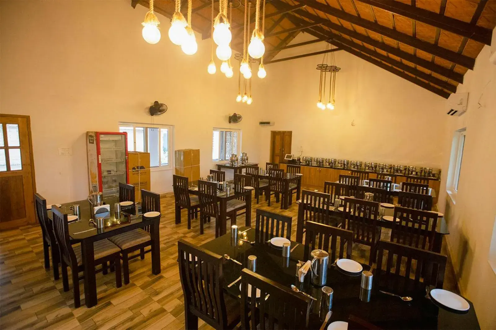 Restaurant/places to eat in AARA Jungle Resort Restaurant/places to eat in AARA Jungle Resort