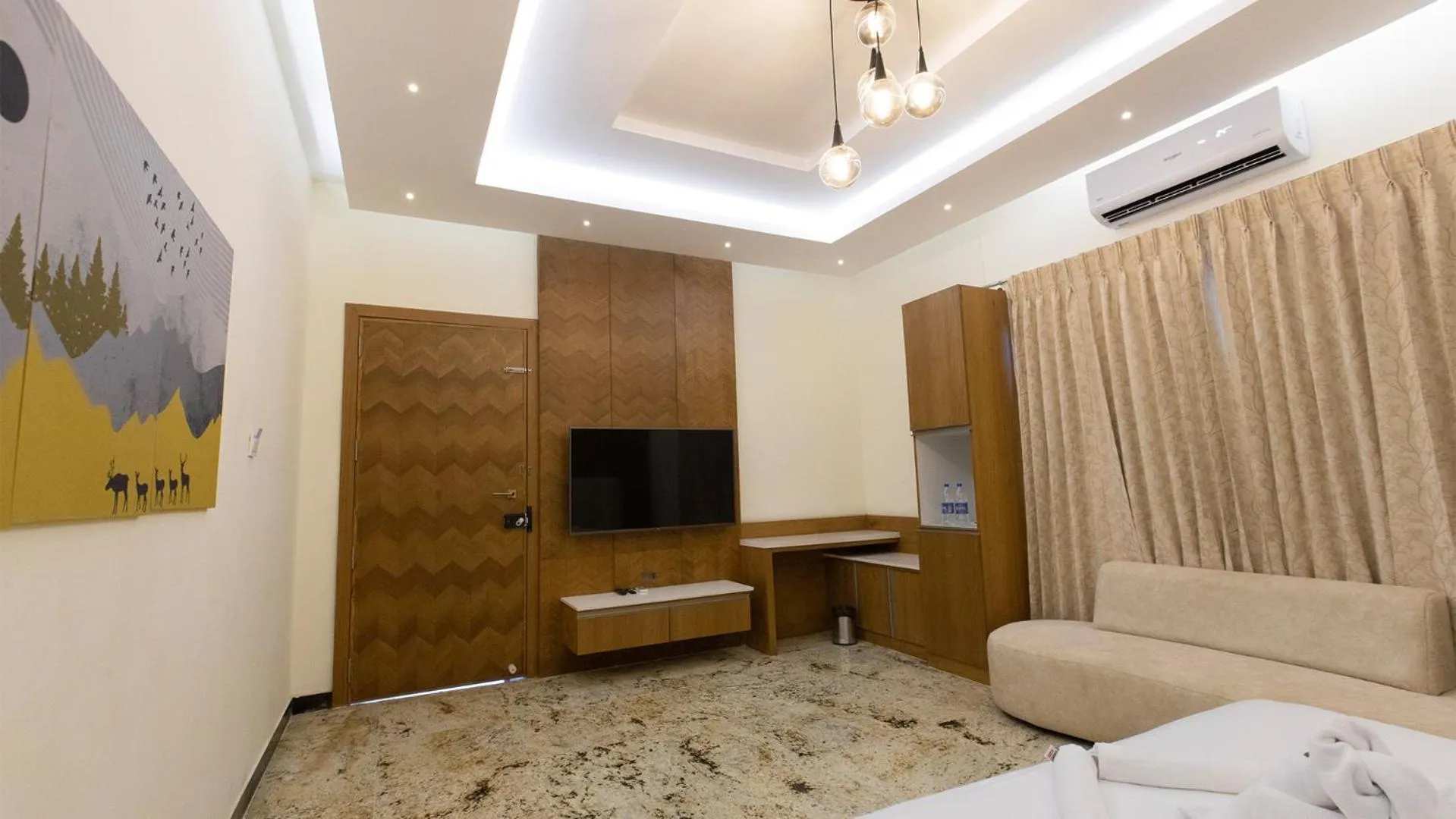 Bed in AARA Jungle Resort