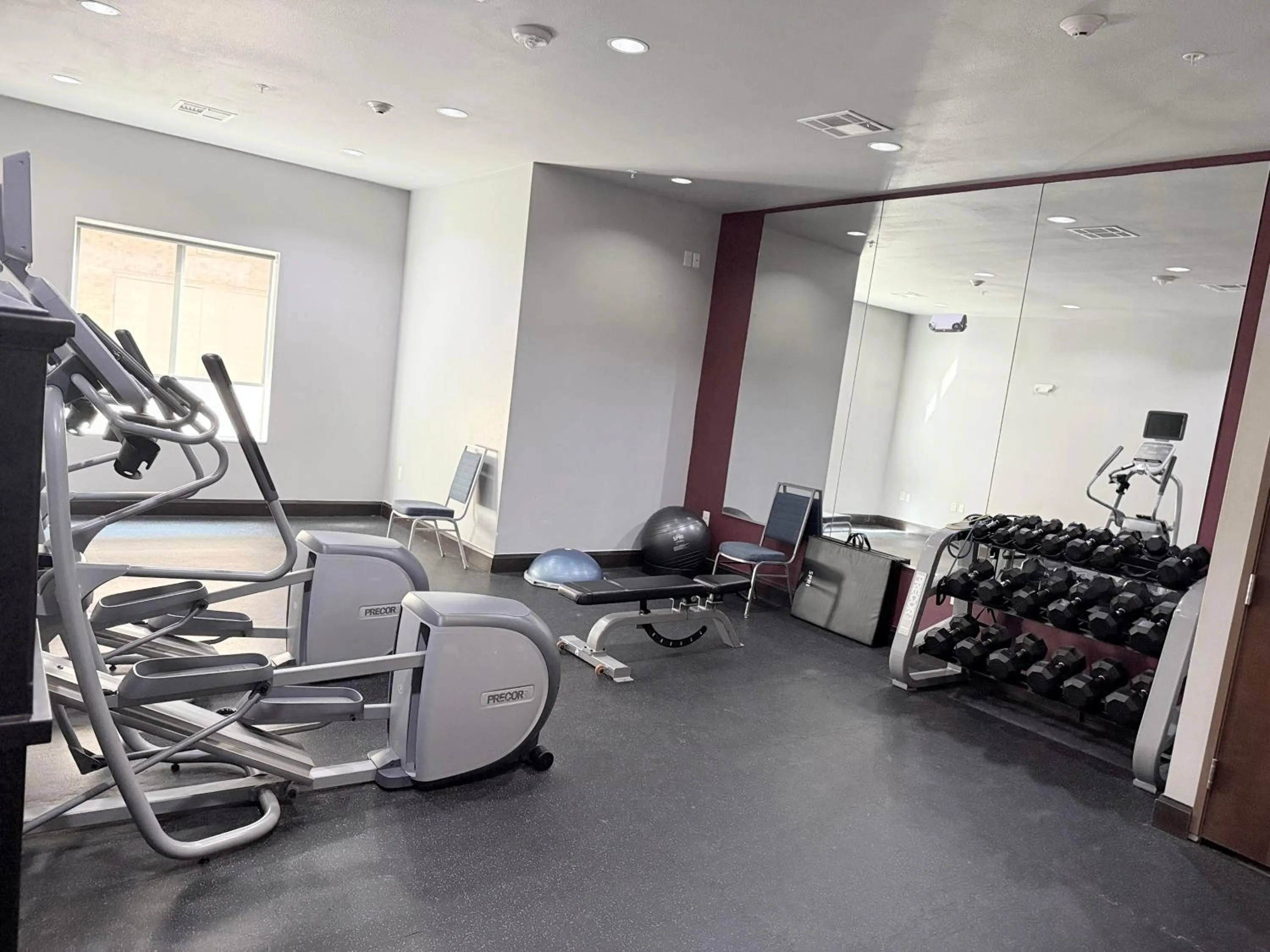 Fitness centre/facilities in Holiday Inn Express & Suites Bonham by IHG