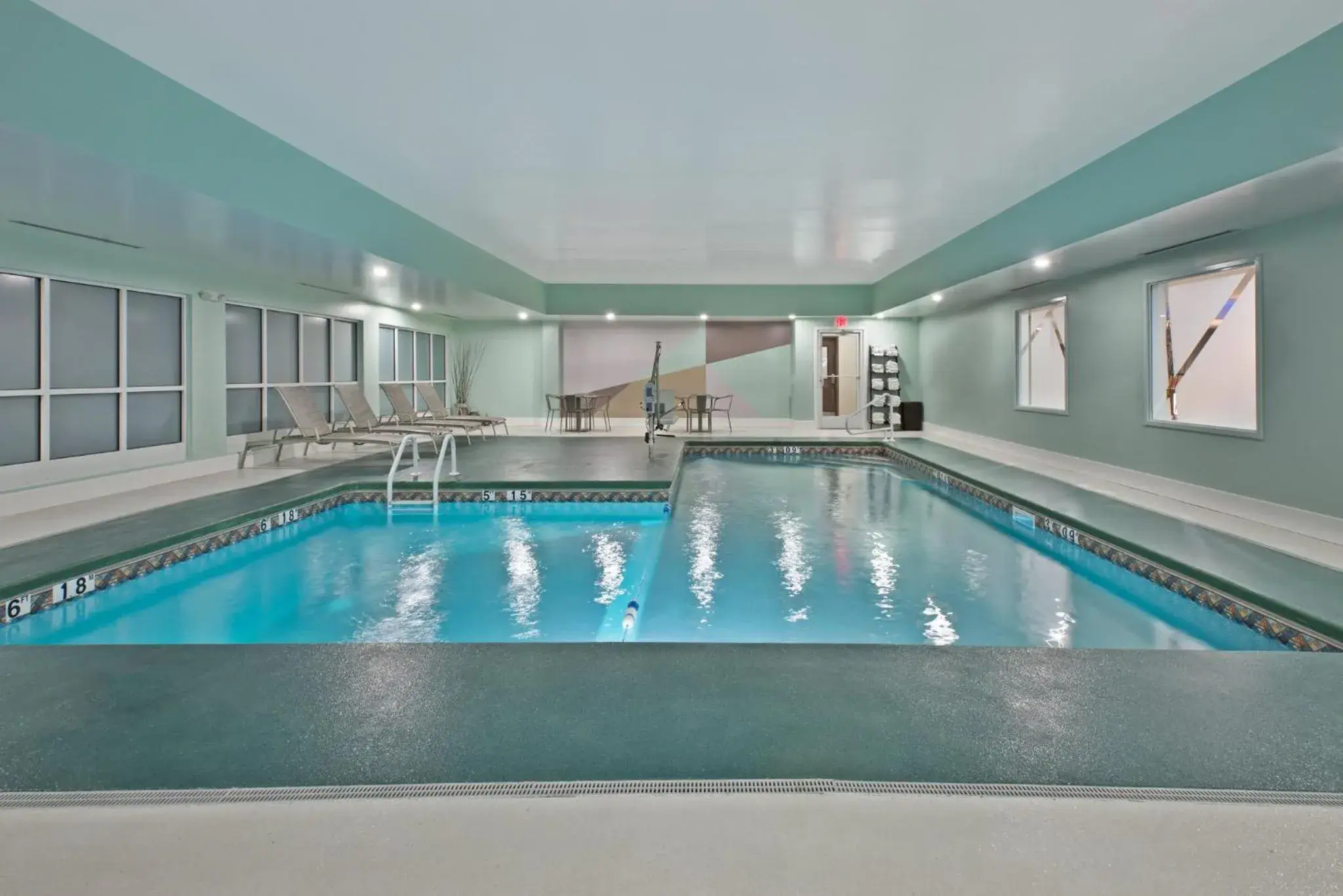 Swimming pool in Holiday Inn Express & Suites New Cumberland by IHG Swimming pool in Holiday Inn Express & Suites New Cumberland by IHG