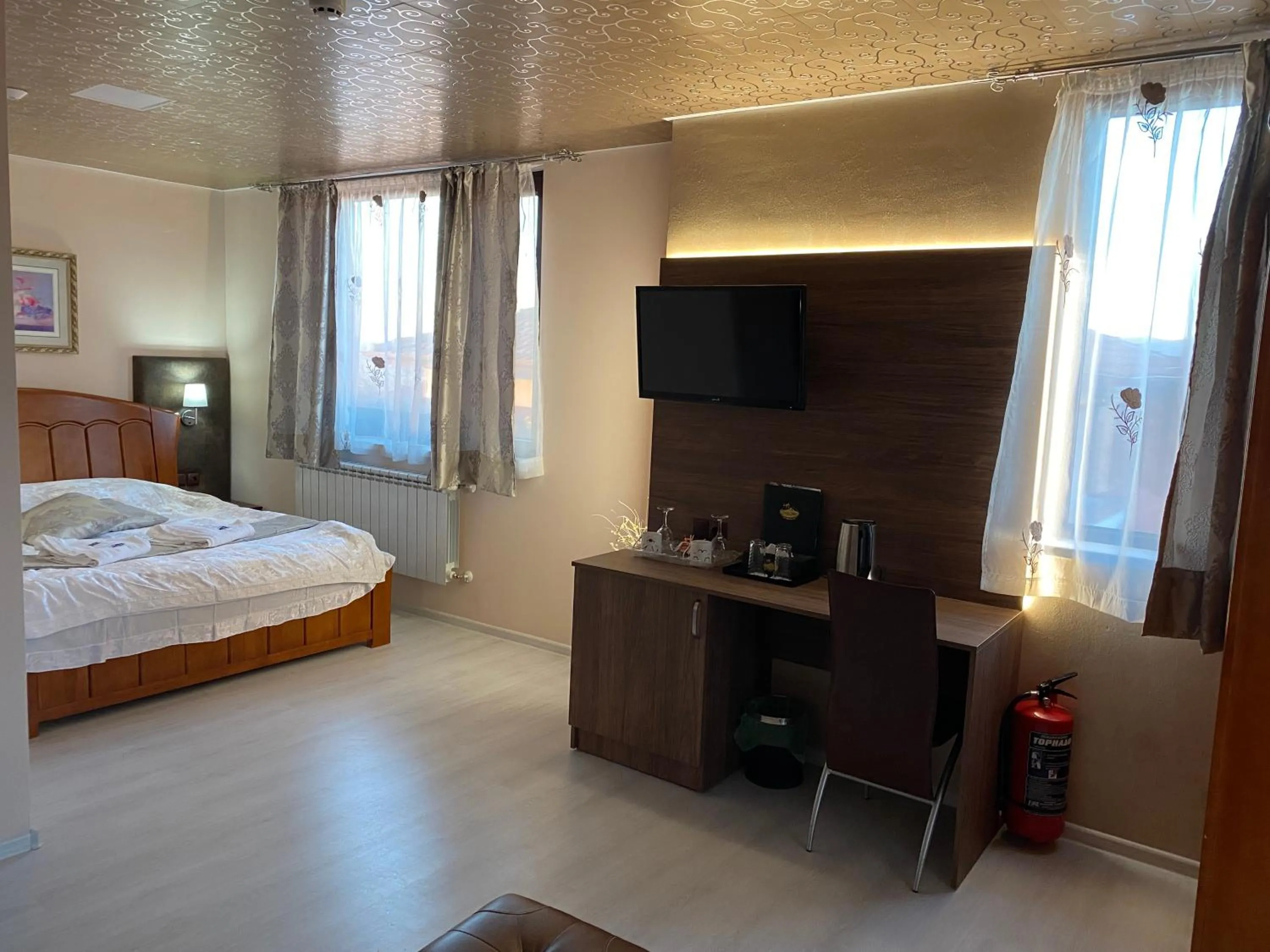 Bed in Complex Koko Hills