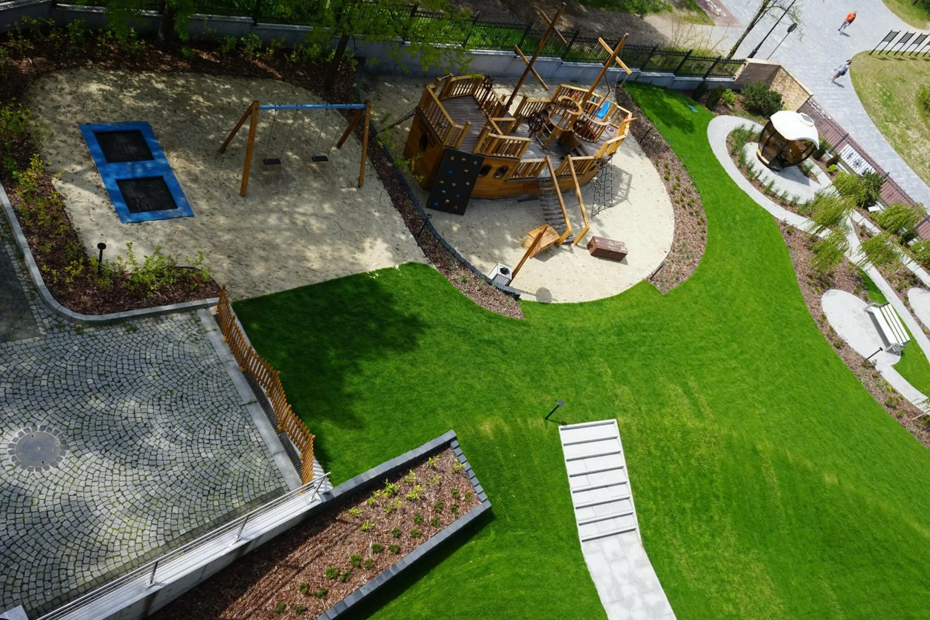 Garden in Hotel White