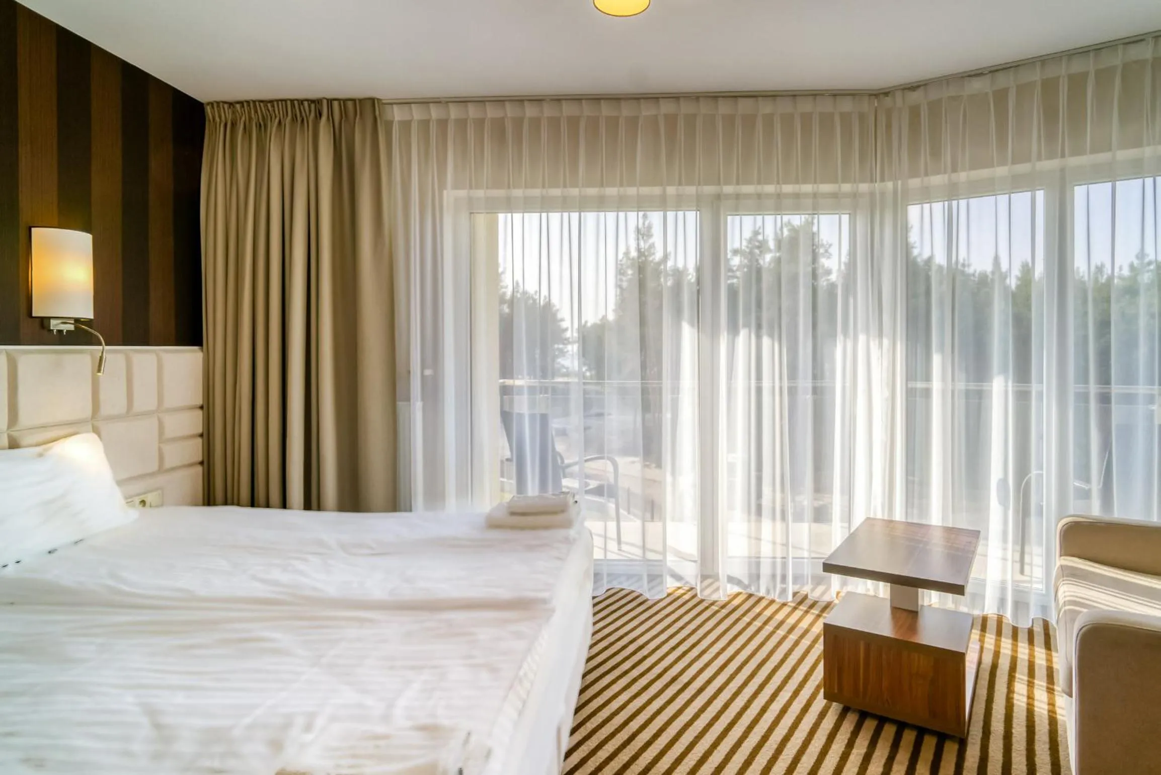 Photo of the whole room, Bed in Hotel White