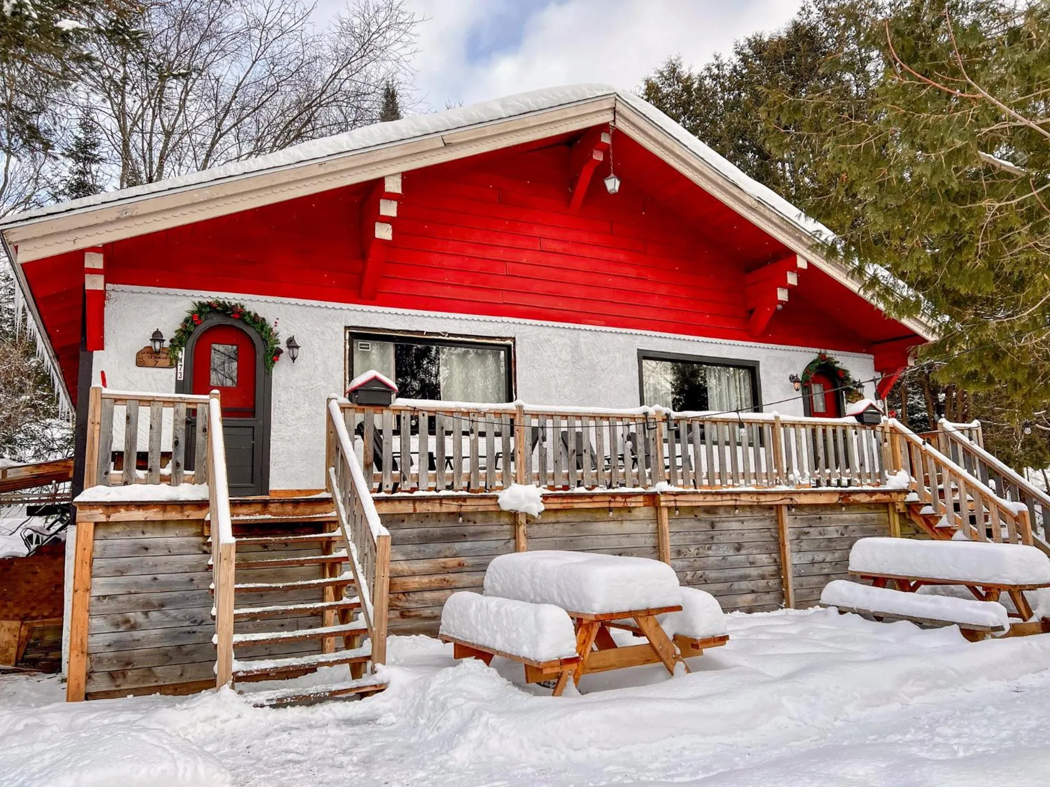 Superior Chalet in Chalets Village Suisse de Val-David