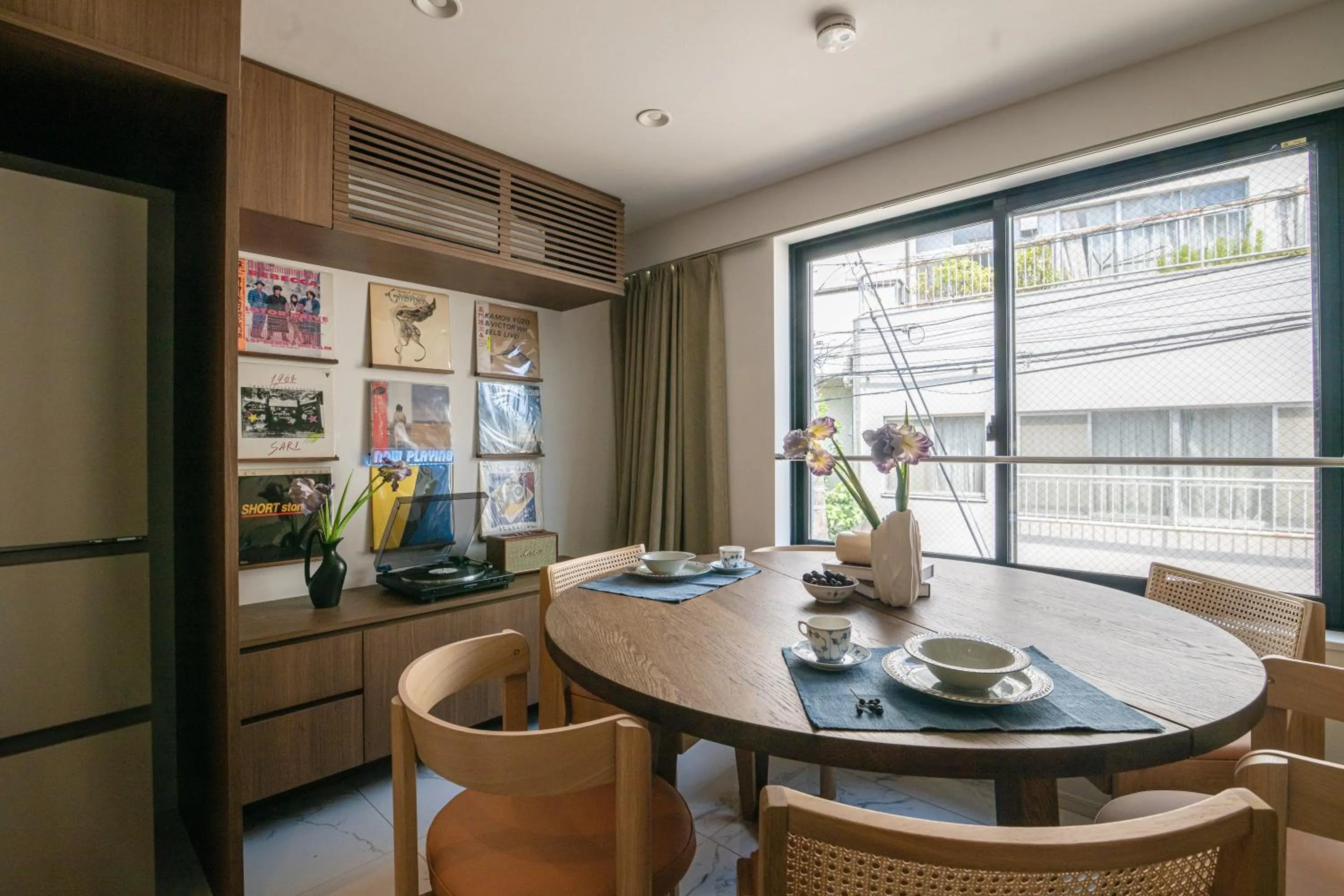 Dining area in Mi-Villa AZABU丨Tokyo Tower View