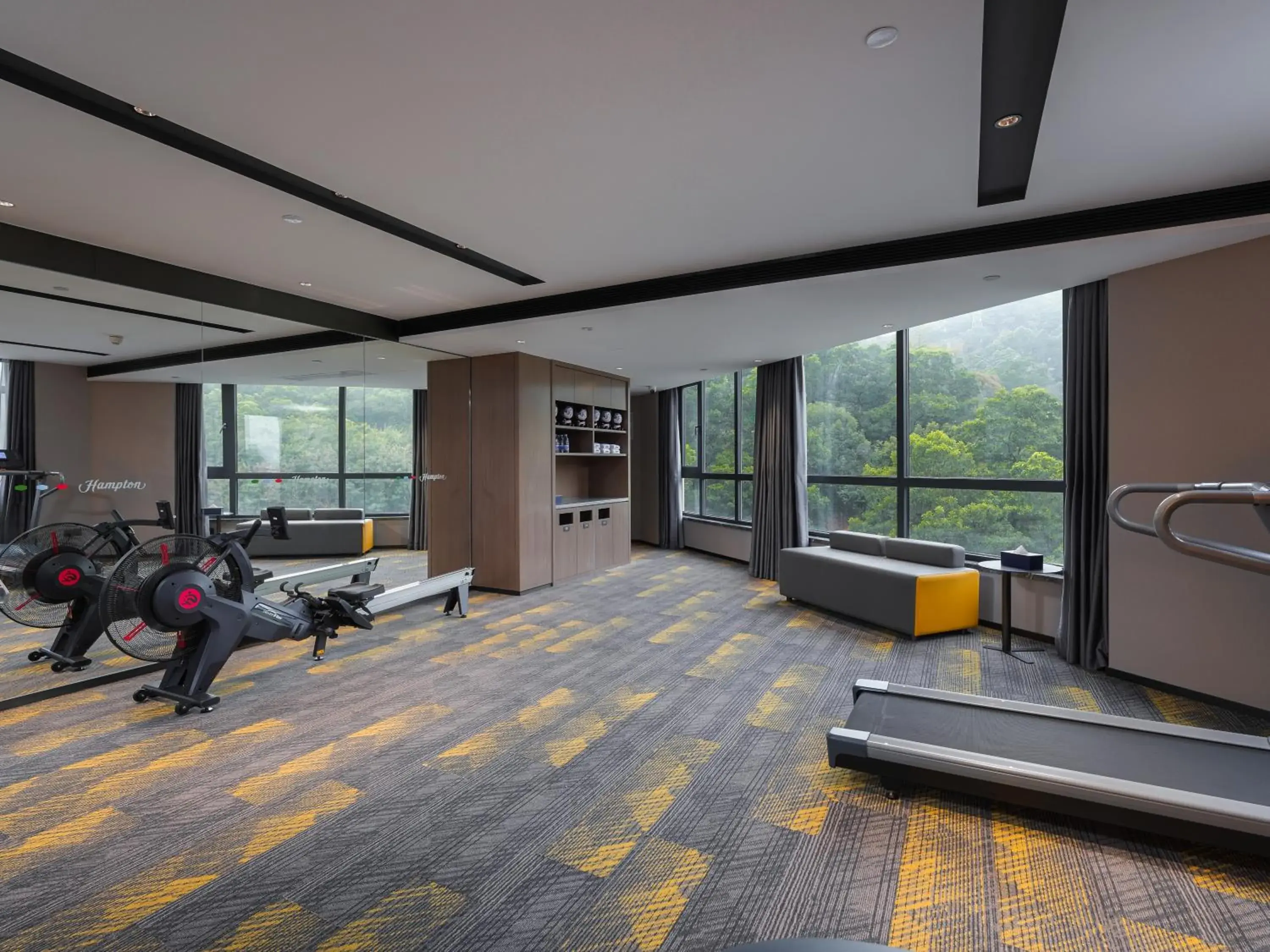 Fitness centre/facilities in Hampton by Hilton Dongguan Fenggang Fitness centre/facilities in Hampton by Hilton Dongguan Fenggang