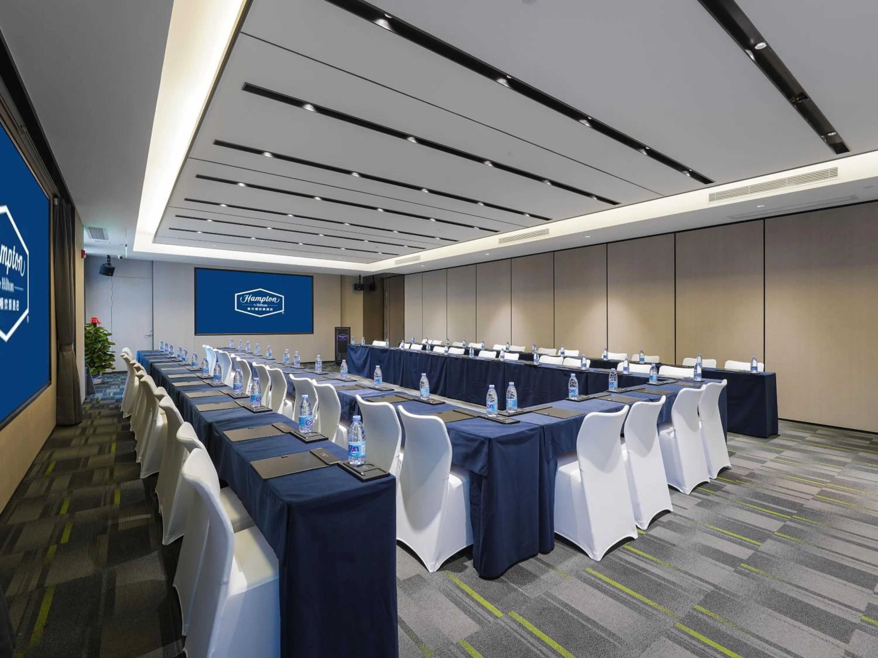 Meeting/conference room in Hampton by Hilton Dongguan Fenggang
