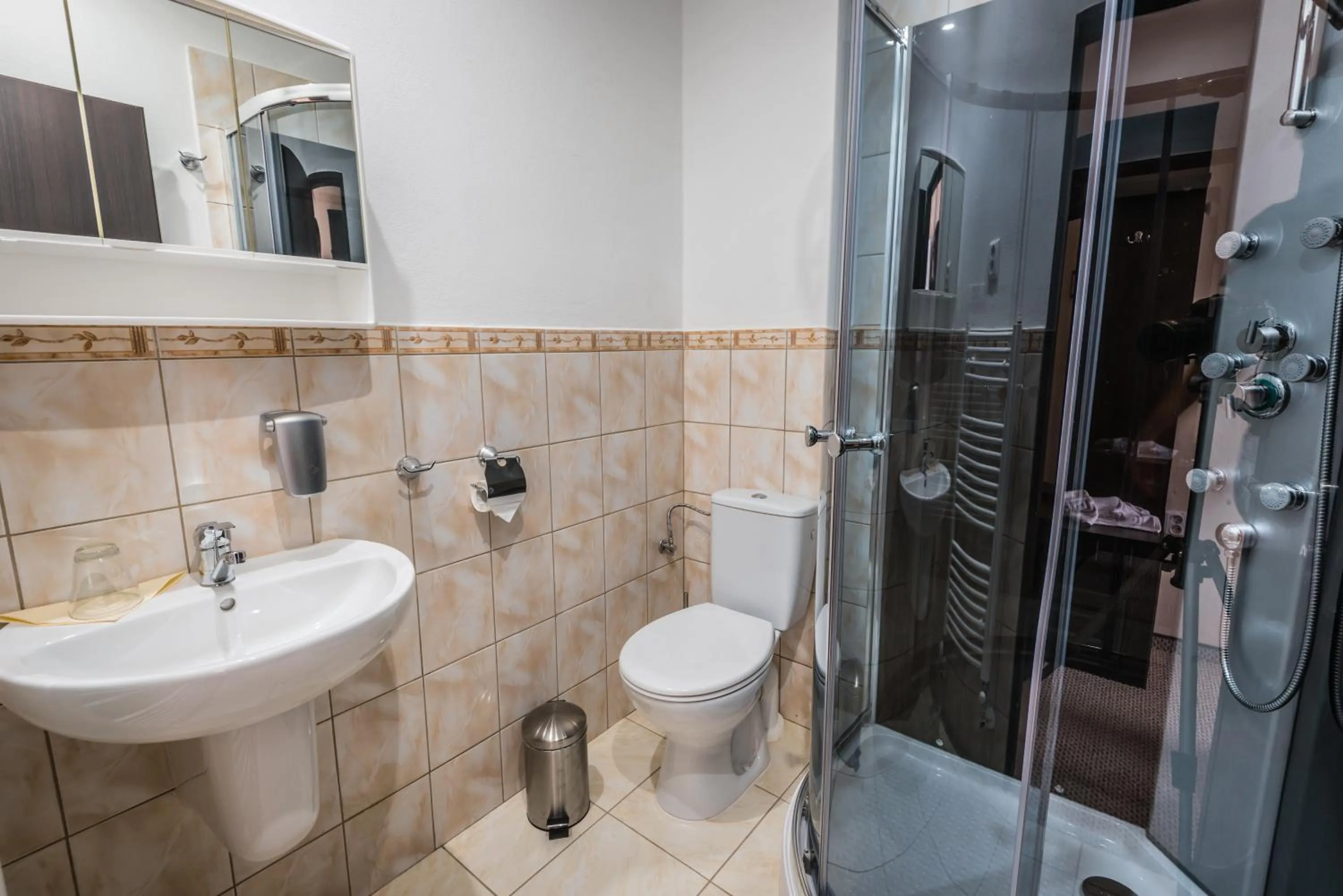 Bathroom in Hotel David with Free Parking