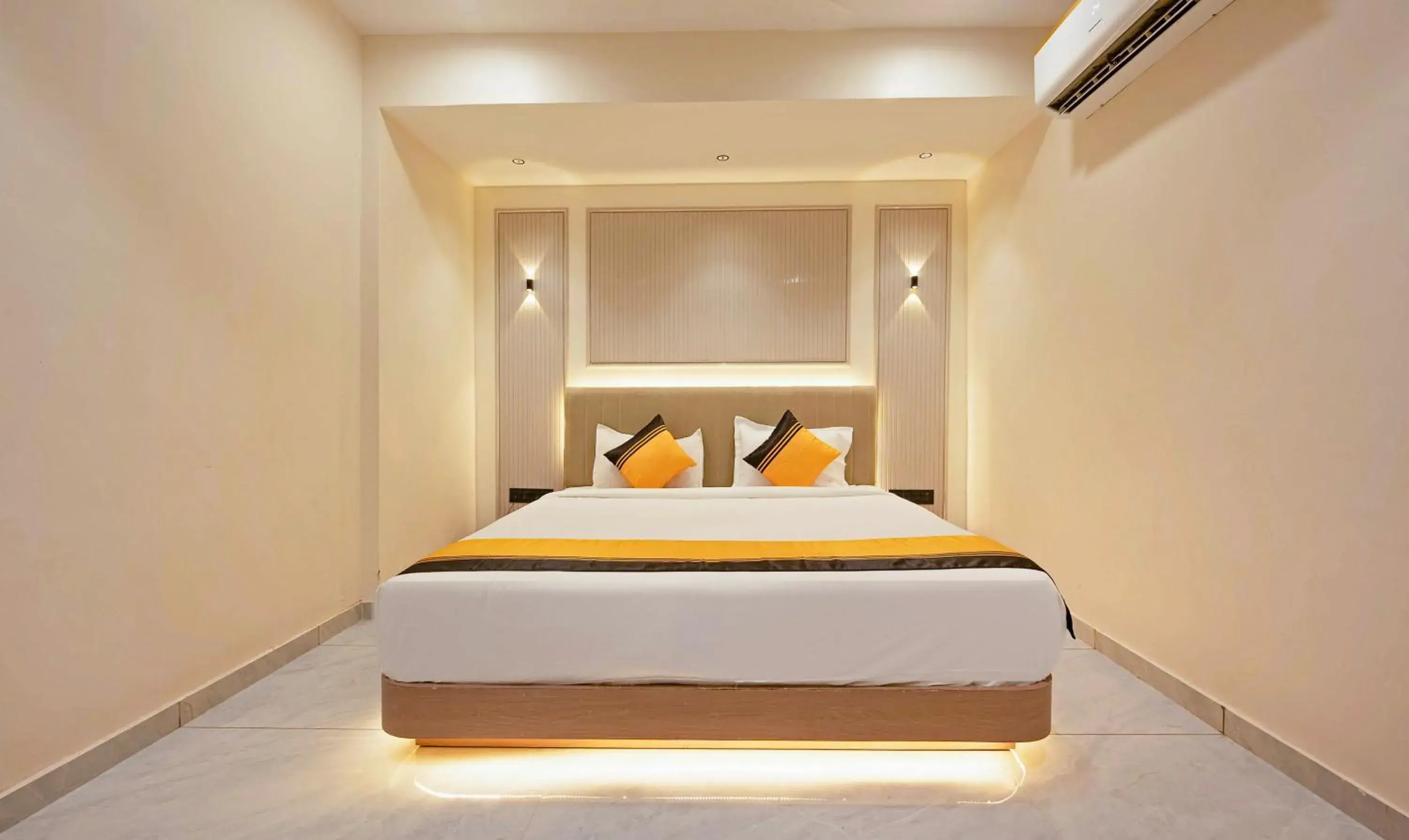 Standard Room - single occupancy in Itsy Hotels Indra Palace Standard Room - single occupancy in Itsy Hotels Indra Palace
