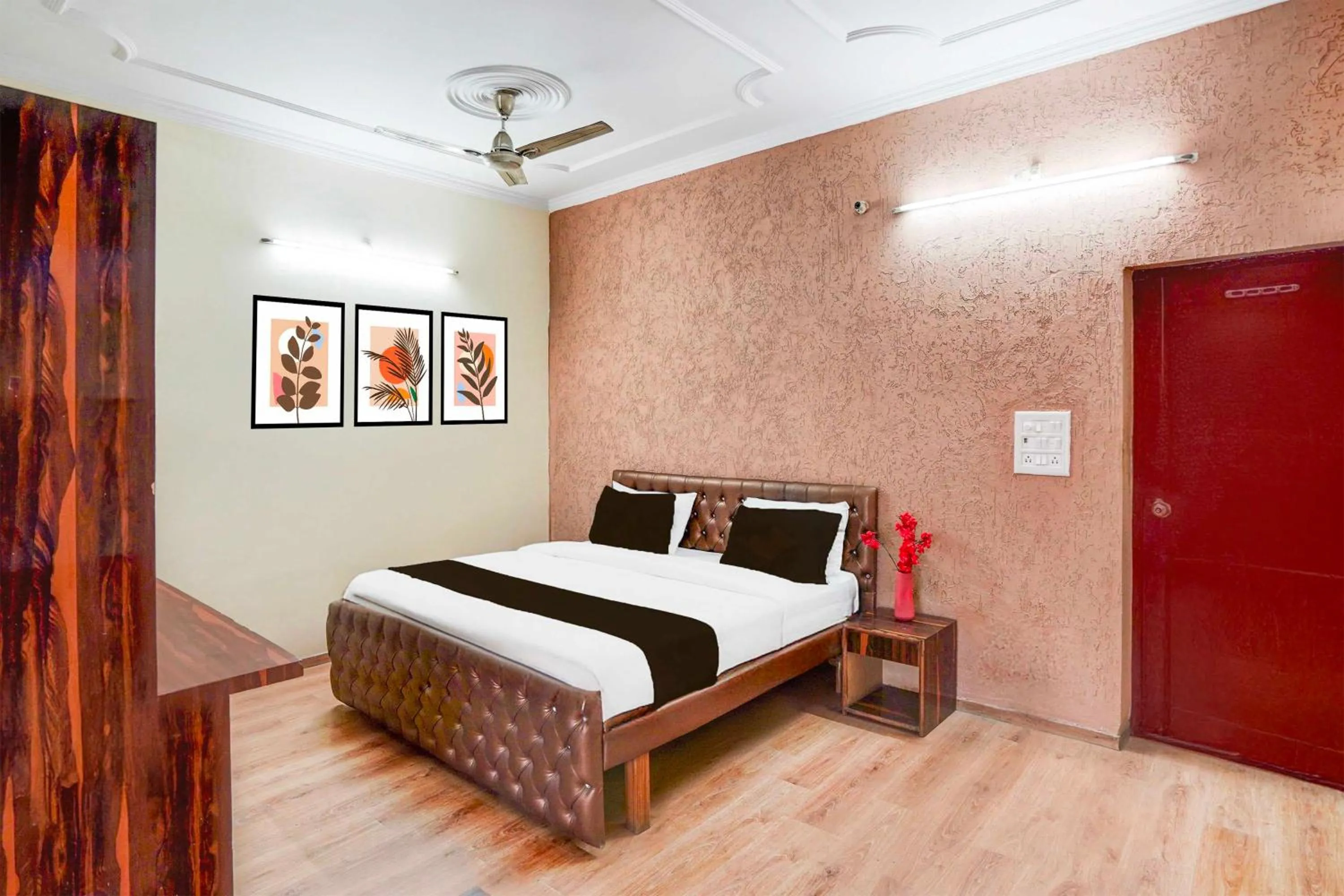 Bedroom, Bed in Collection O Lohiyapuram Near Dehradun Railway Station