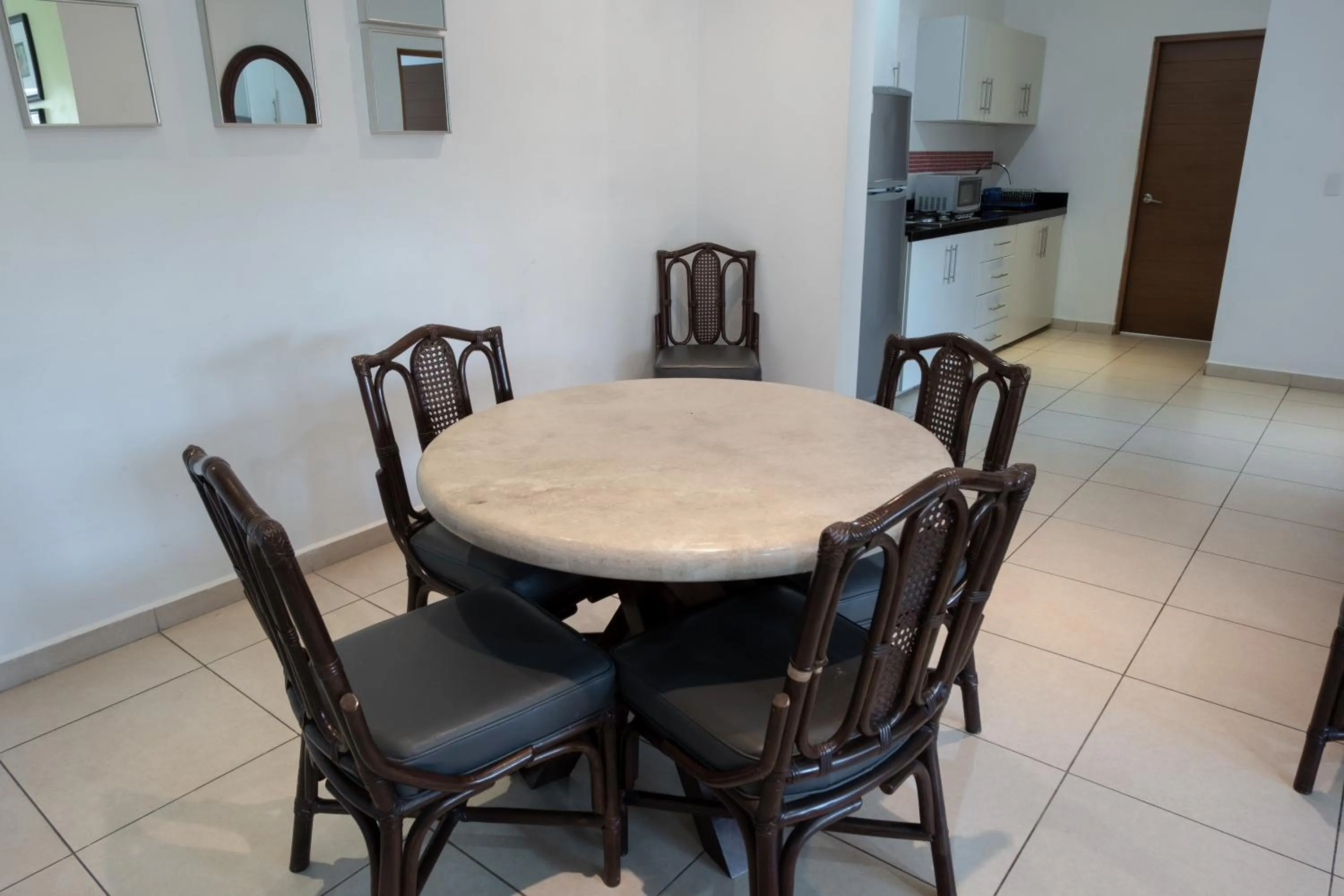 Apartamentos Torre II Condominios - Pet Friendly