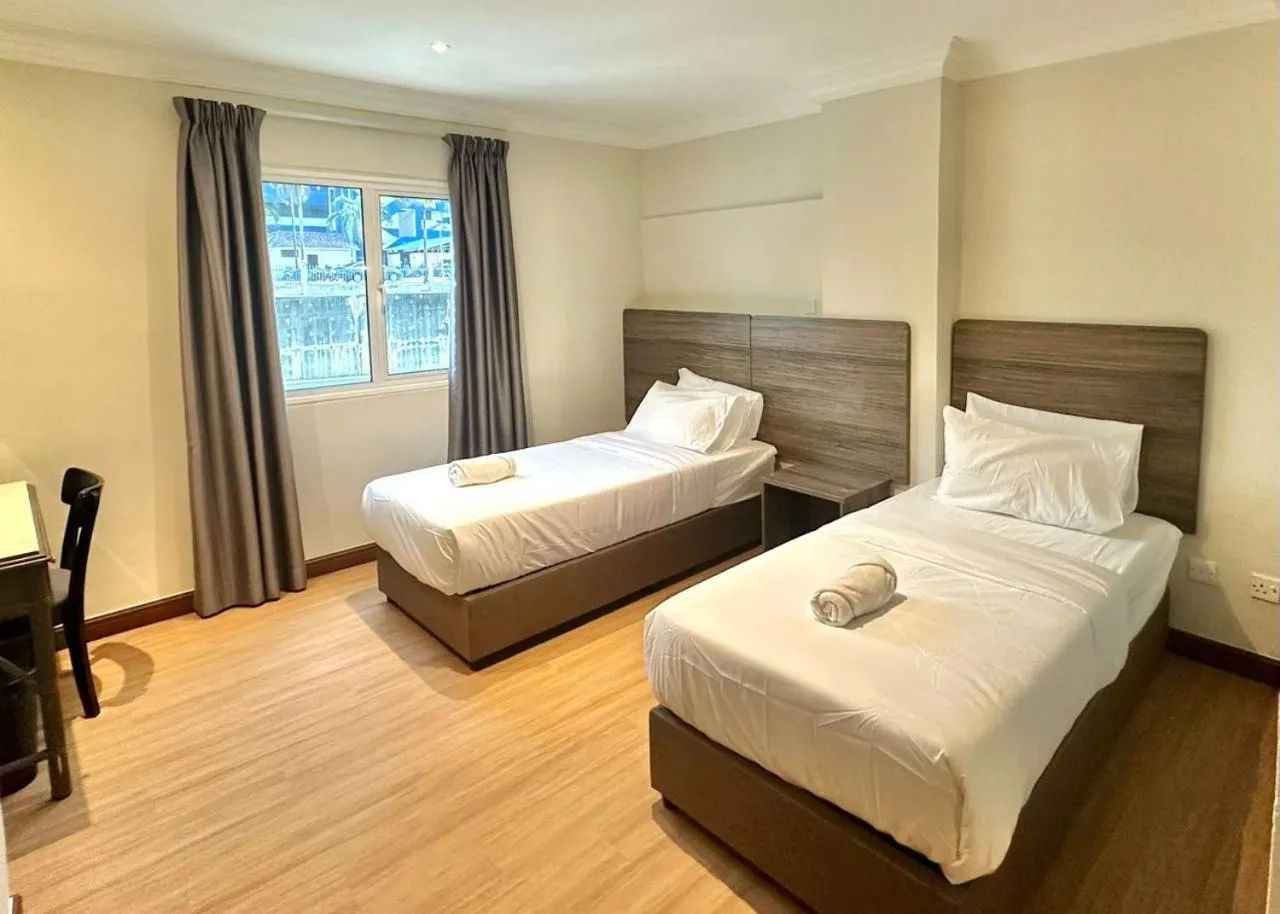 Bed in Swing & Pillows - Bukit Bintang City Centre