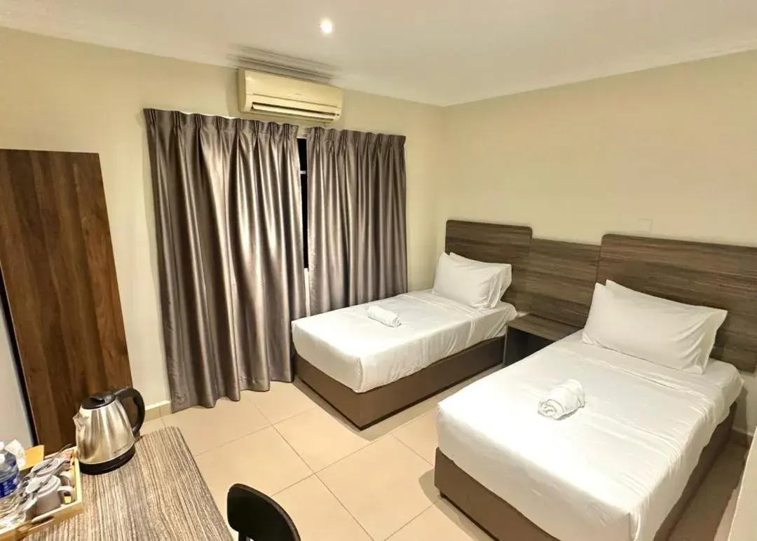 Standard Twin Room in Swing & Pillows - Bukit Bintang City Centre Standard Twin Room in Swing & Pillows - Bukit Bintang City Centre