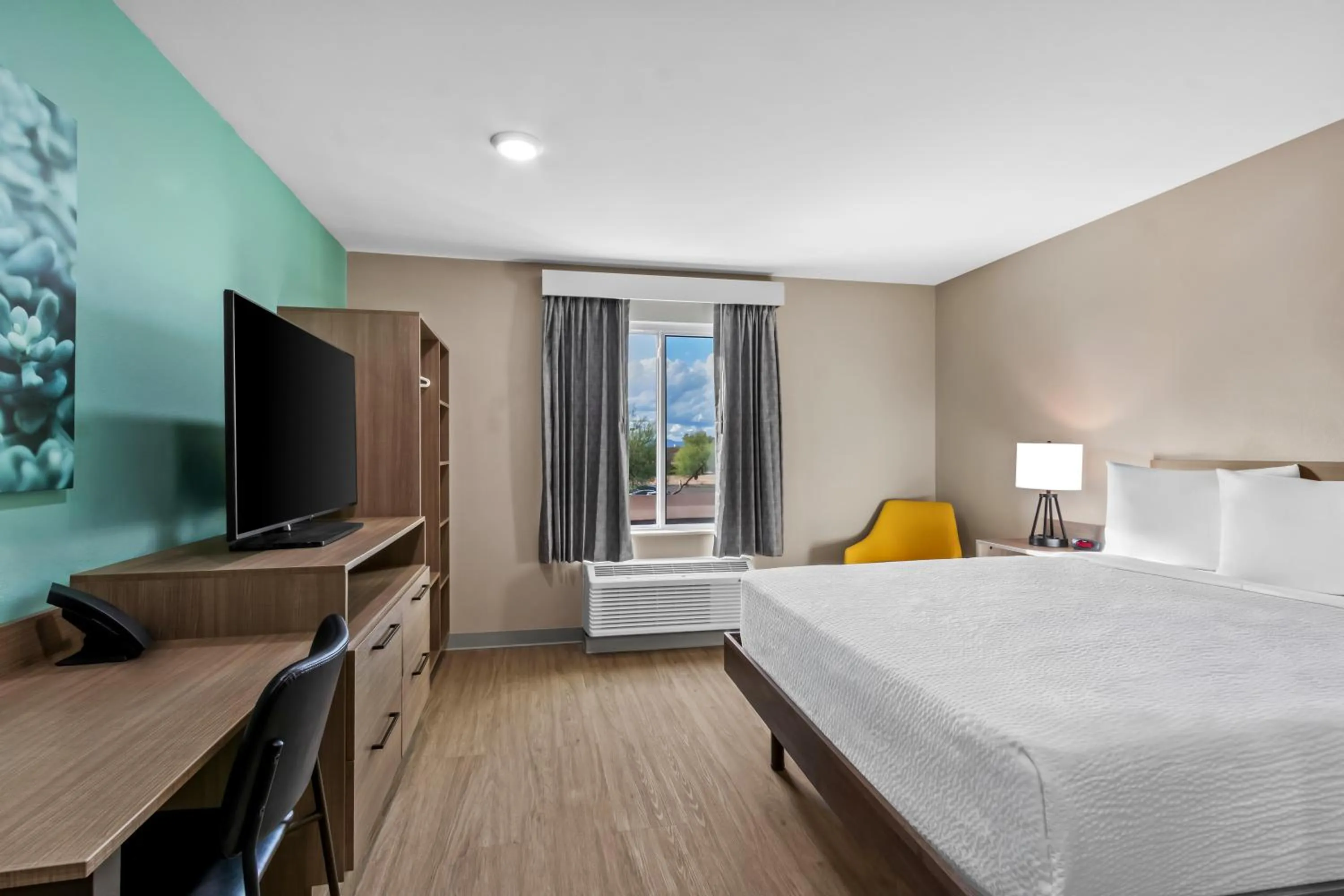 Bedroom in ECHO Suites Extended Stay by Wyndham Phoenix-Peoria/Glendale