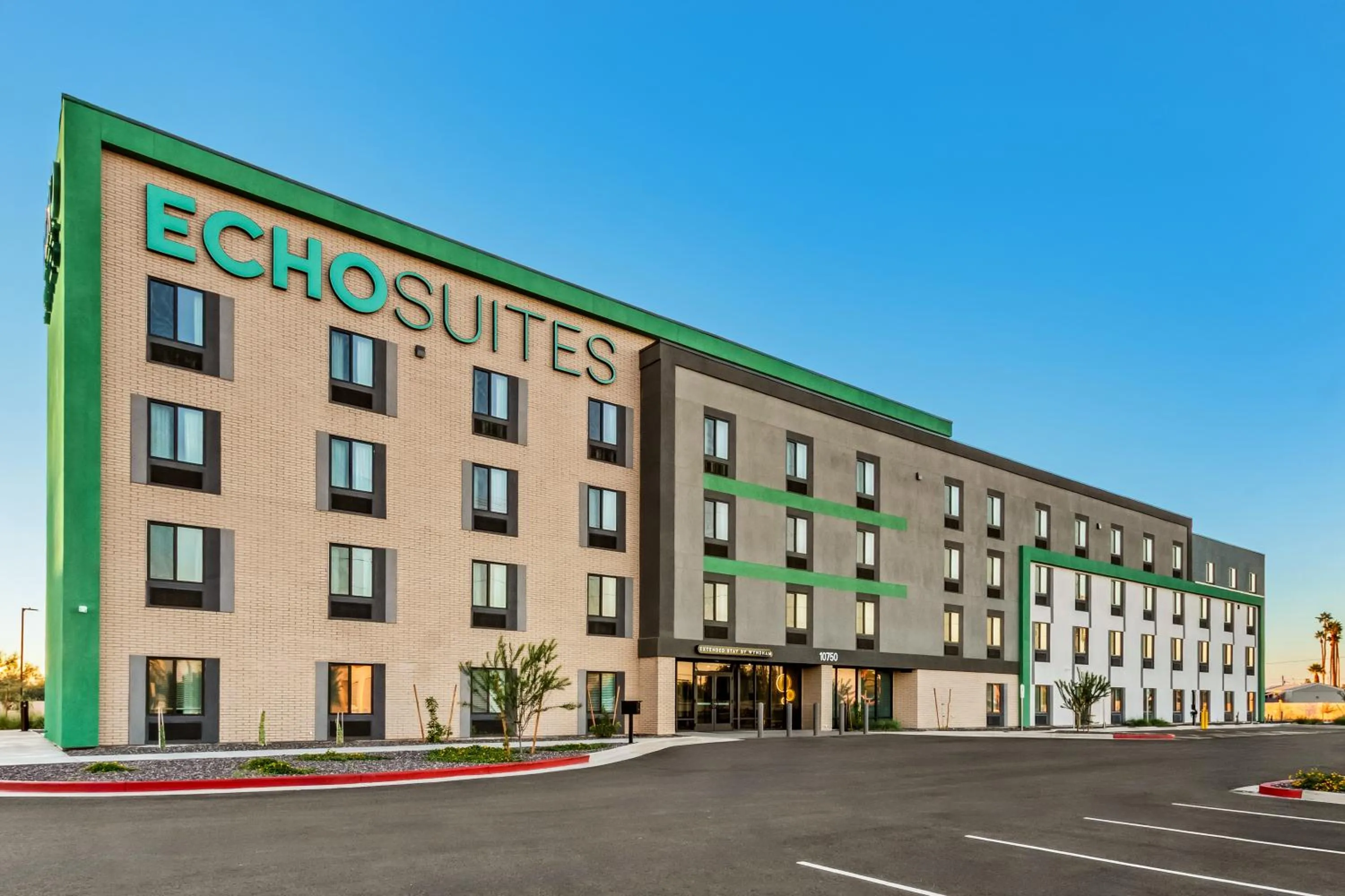 Property building in ECHO Suites Extended Stay by Wyndham Phoenix-Peoria/Glendale