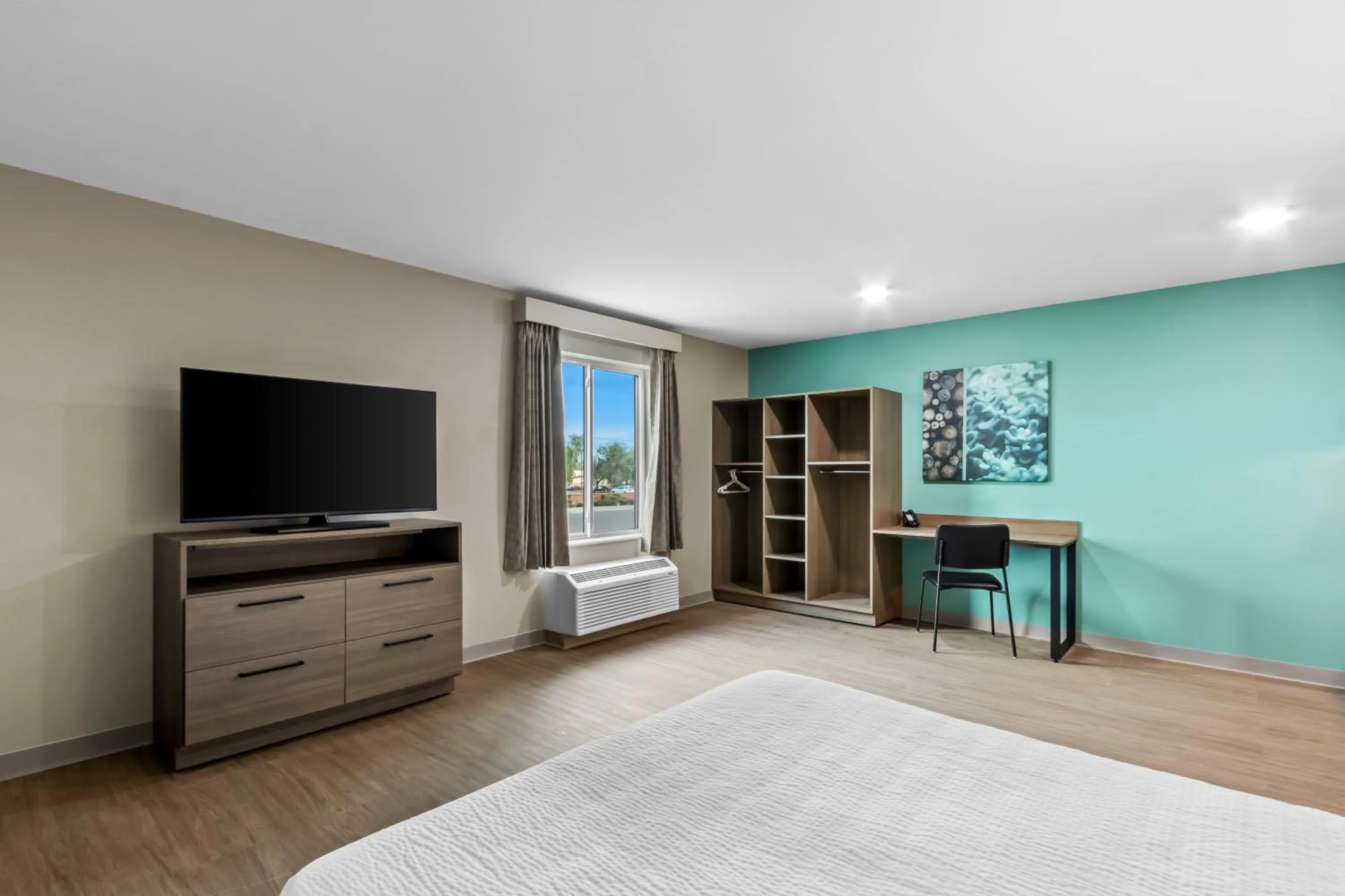 Bedroom in ECHO Suites Extended Stay by Wyndham Phoenix-Peoria/Glendale