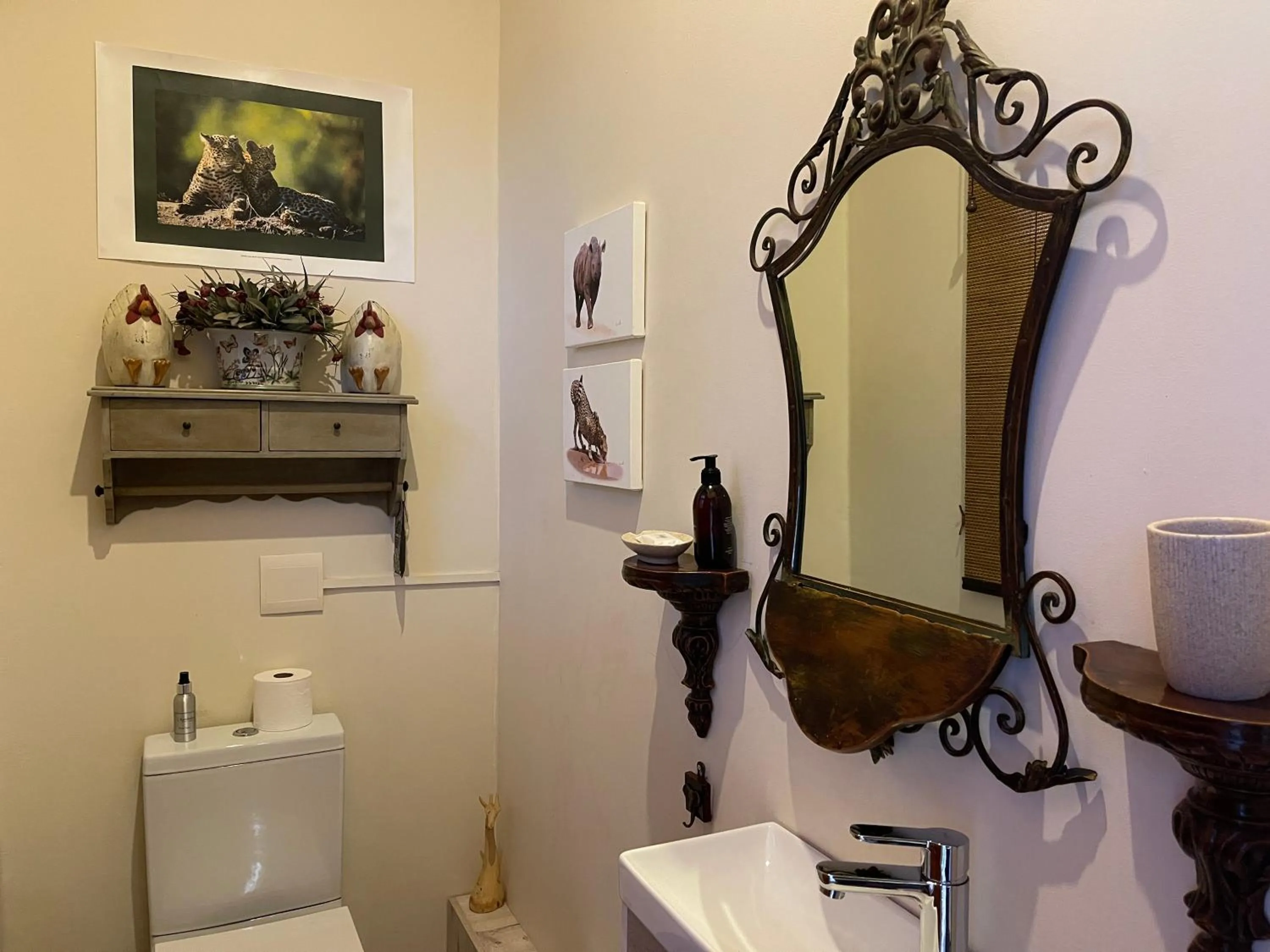 Bathroom in Kambaku River Lodge