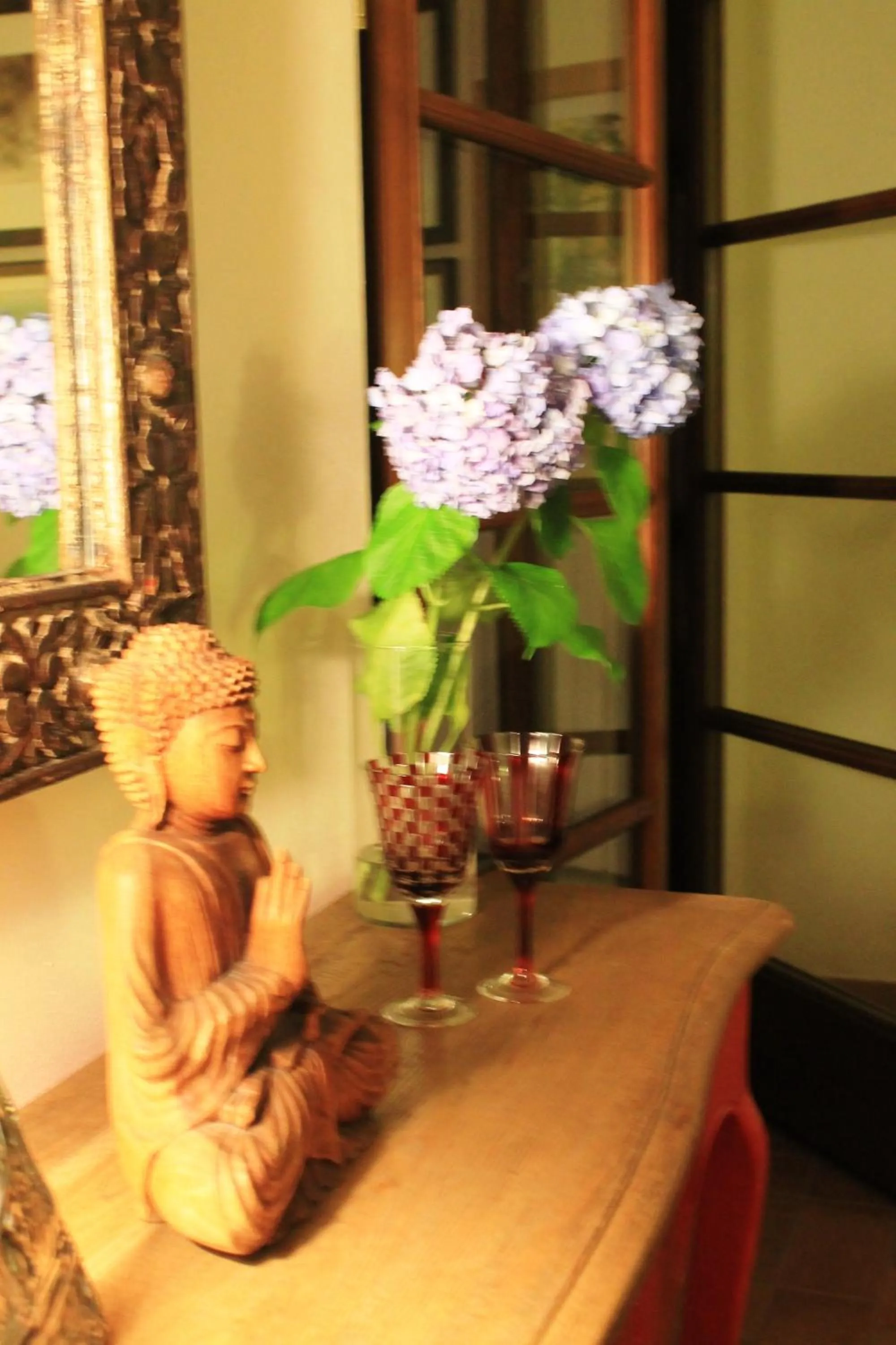 Decorative detail in Donna Etrusca