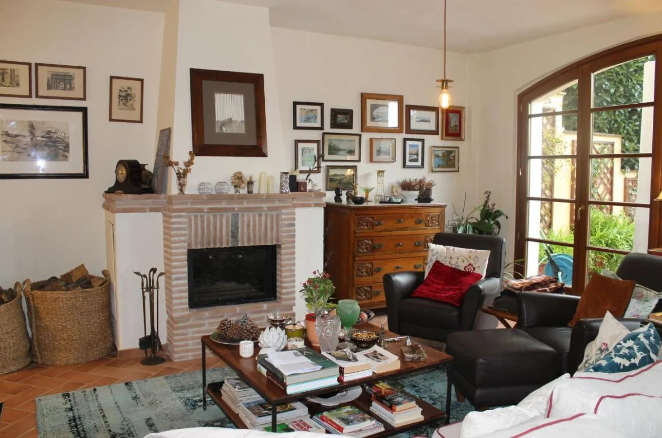 Communal lounge/ TV room in Donna Etrusca