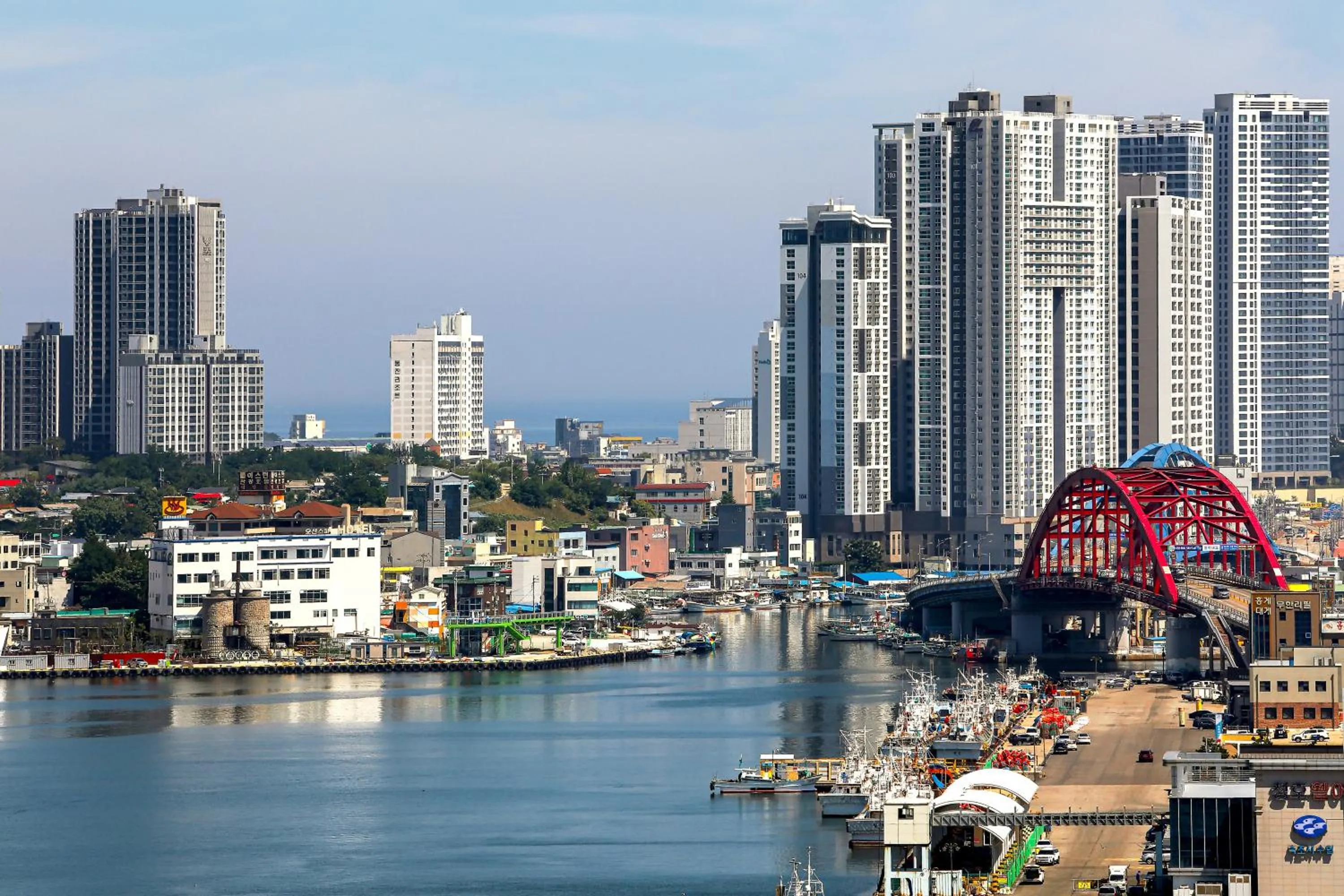 Nearby landmark in Hotelaround Sokcho