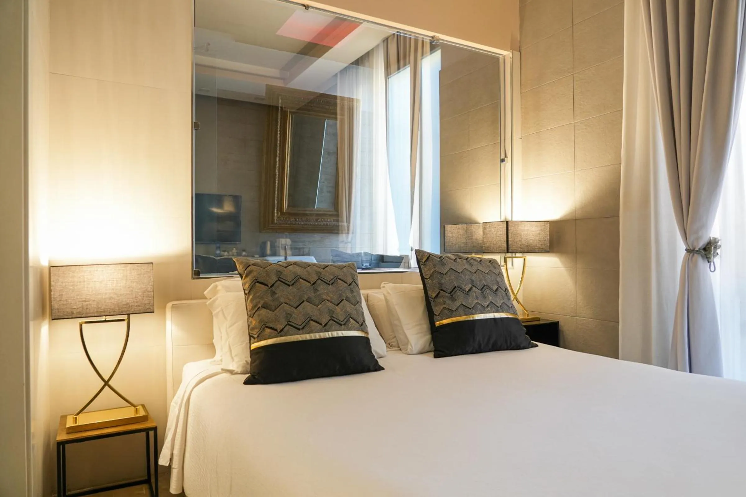 View (from property/room), Bed in Corso Boutique Luxury Rooms
