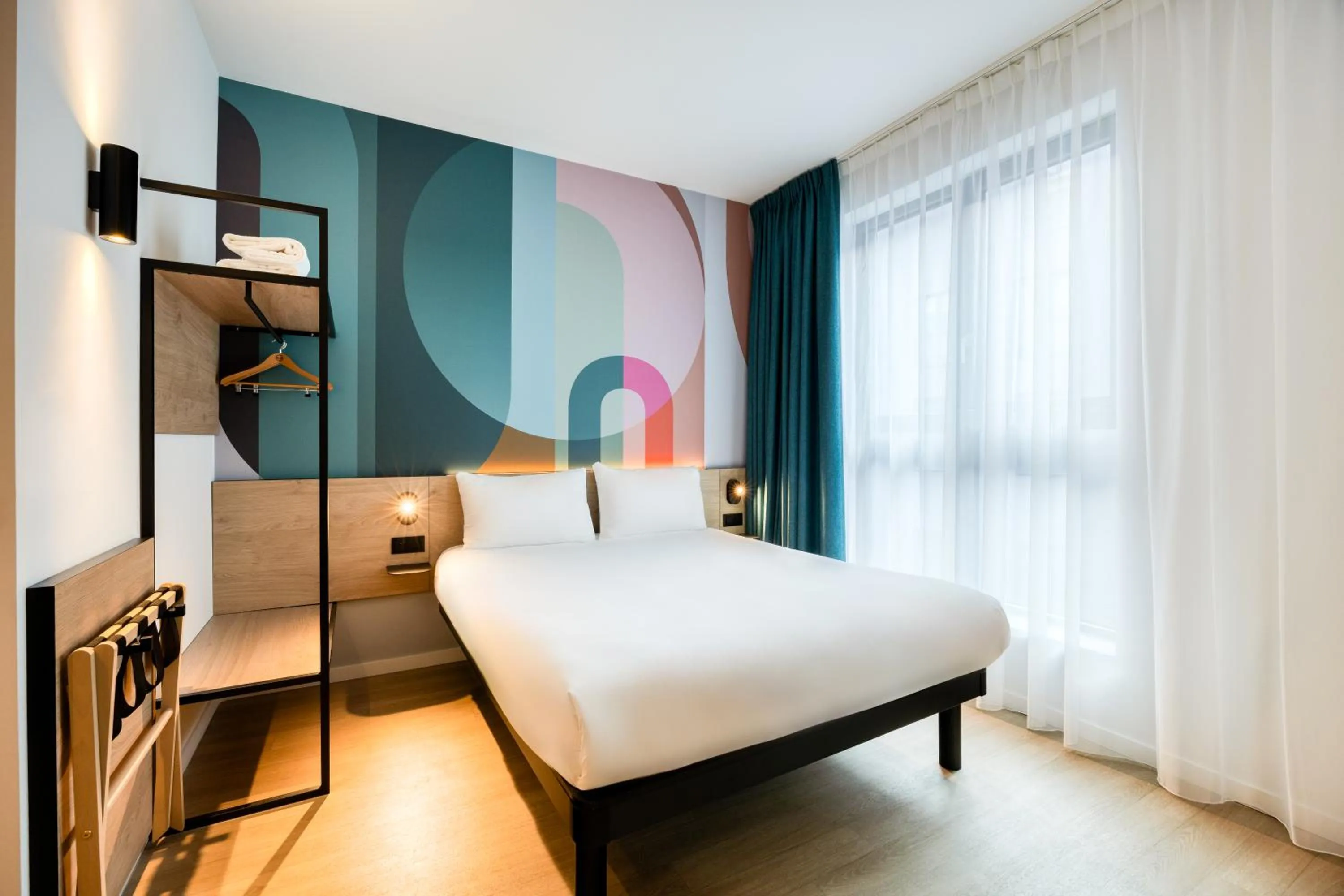 Bed in B&B HOTEL Brussels Airport