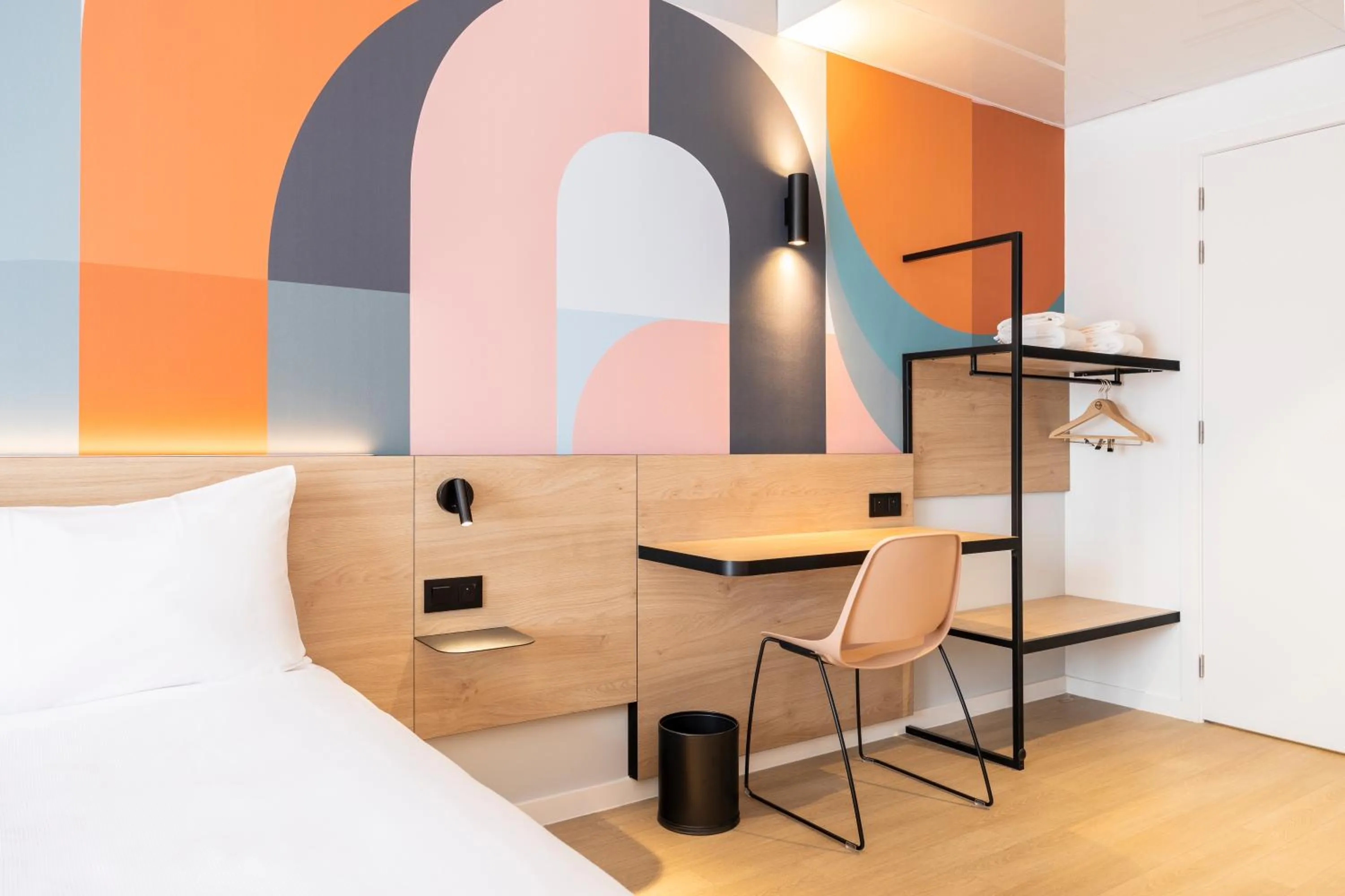 Photo of the whole room, Bed in B&B HOTEL Brussels Airport