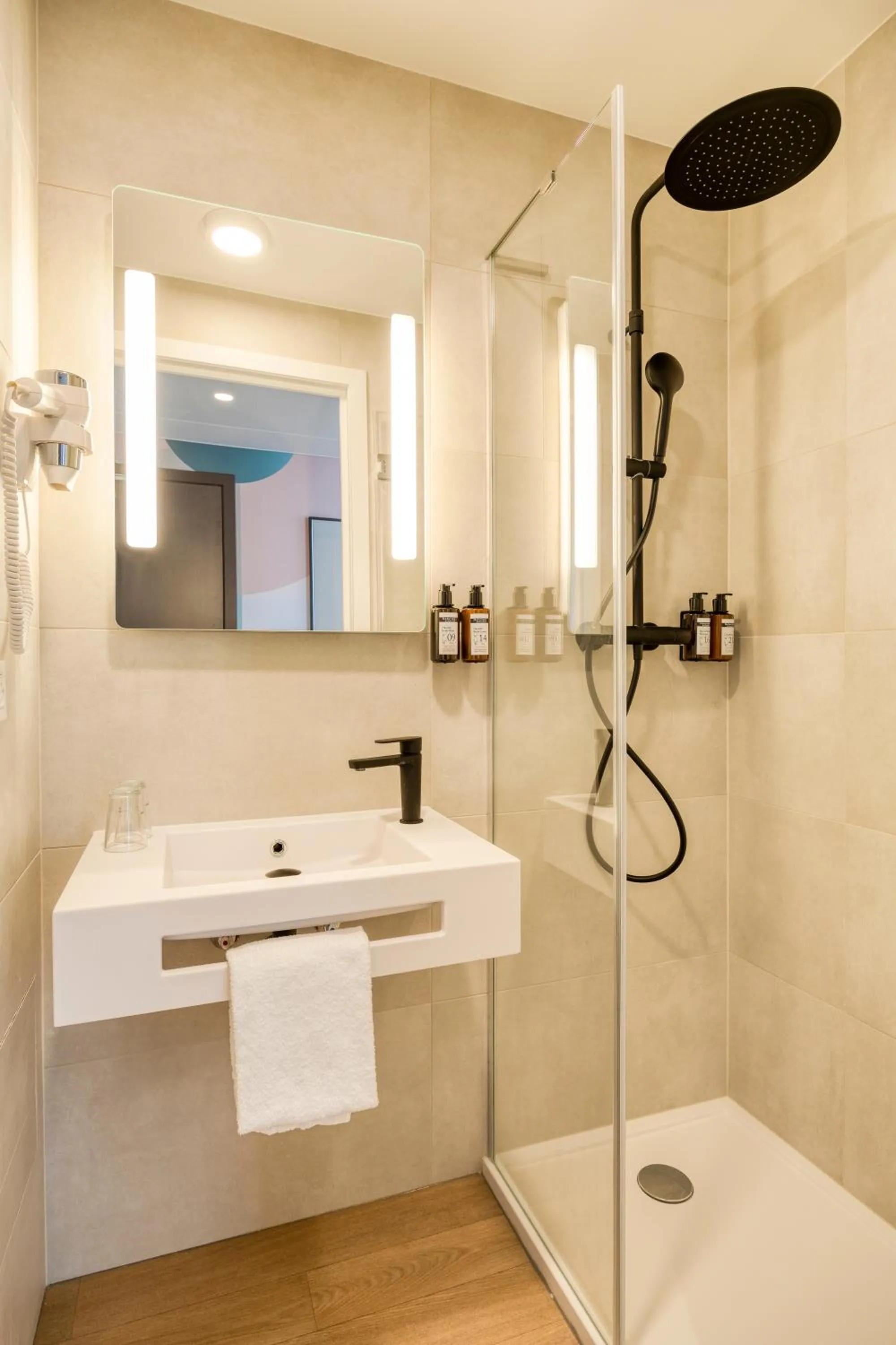 Bathroom in B&B HOTEL Brussels Airport