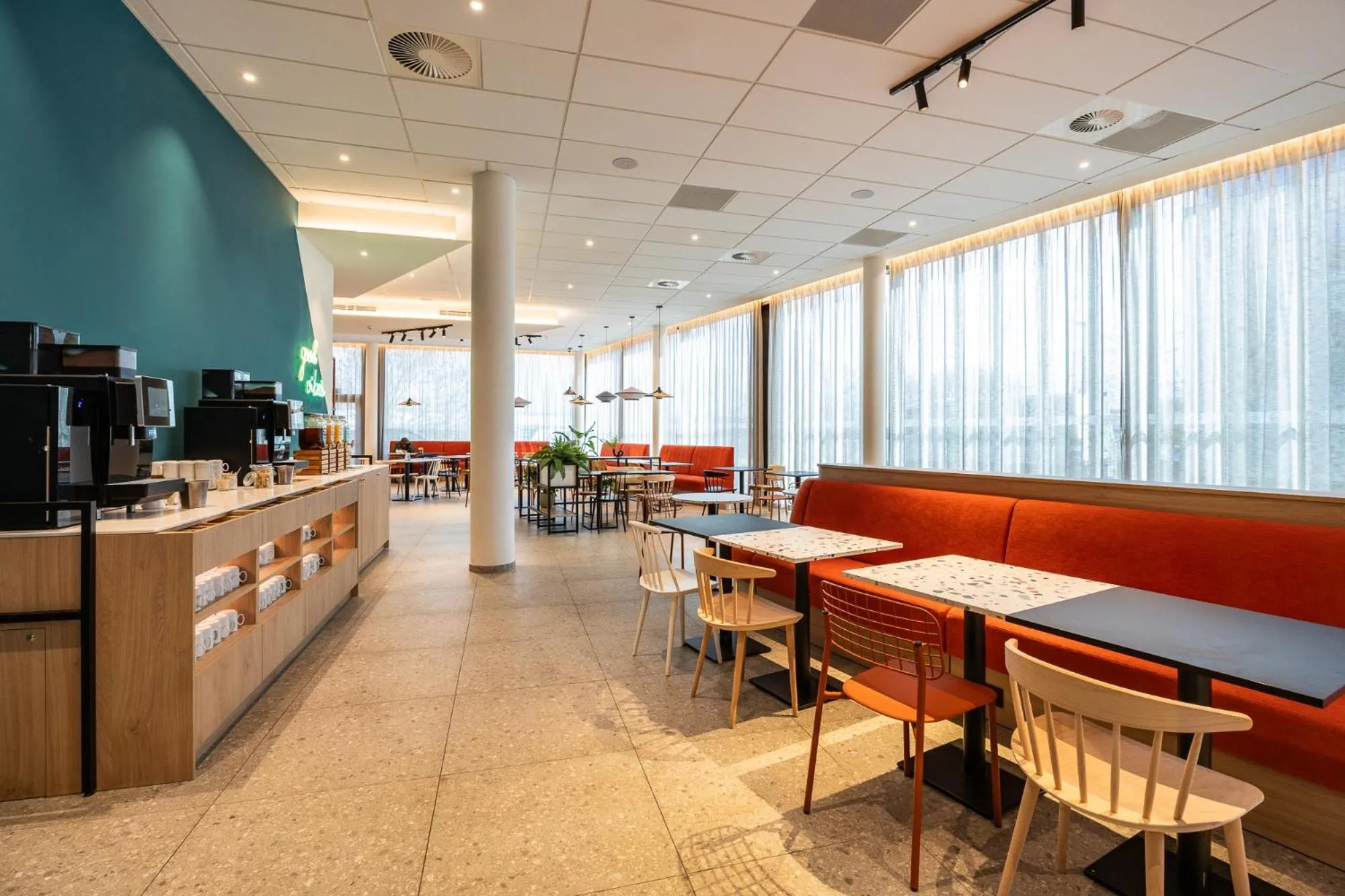 Breakfast in B&B HOTEL Brussels Airport