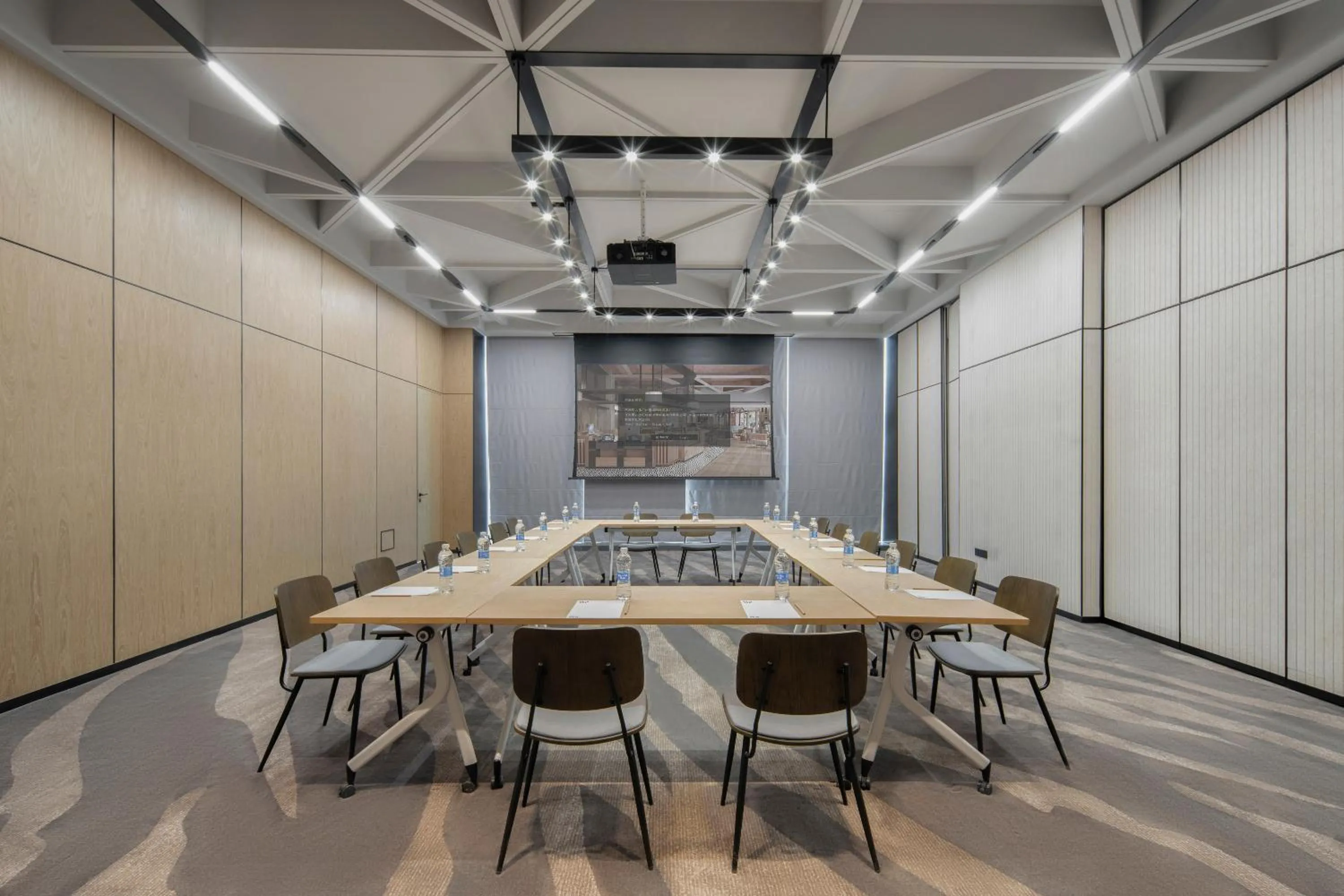 Meeting/conference room in Guangzhou Zengcheng Tongpai Hotel