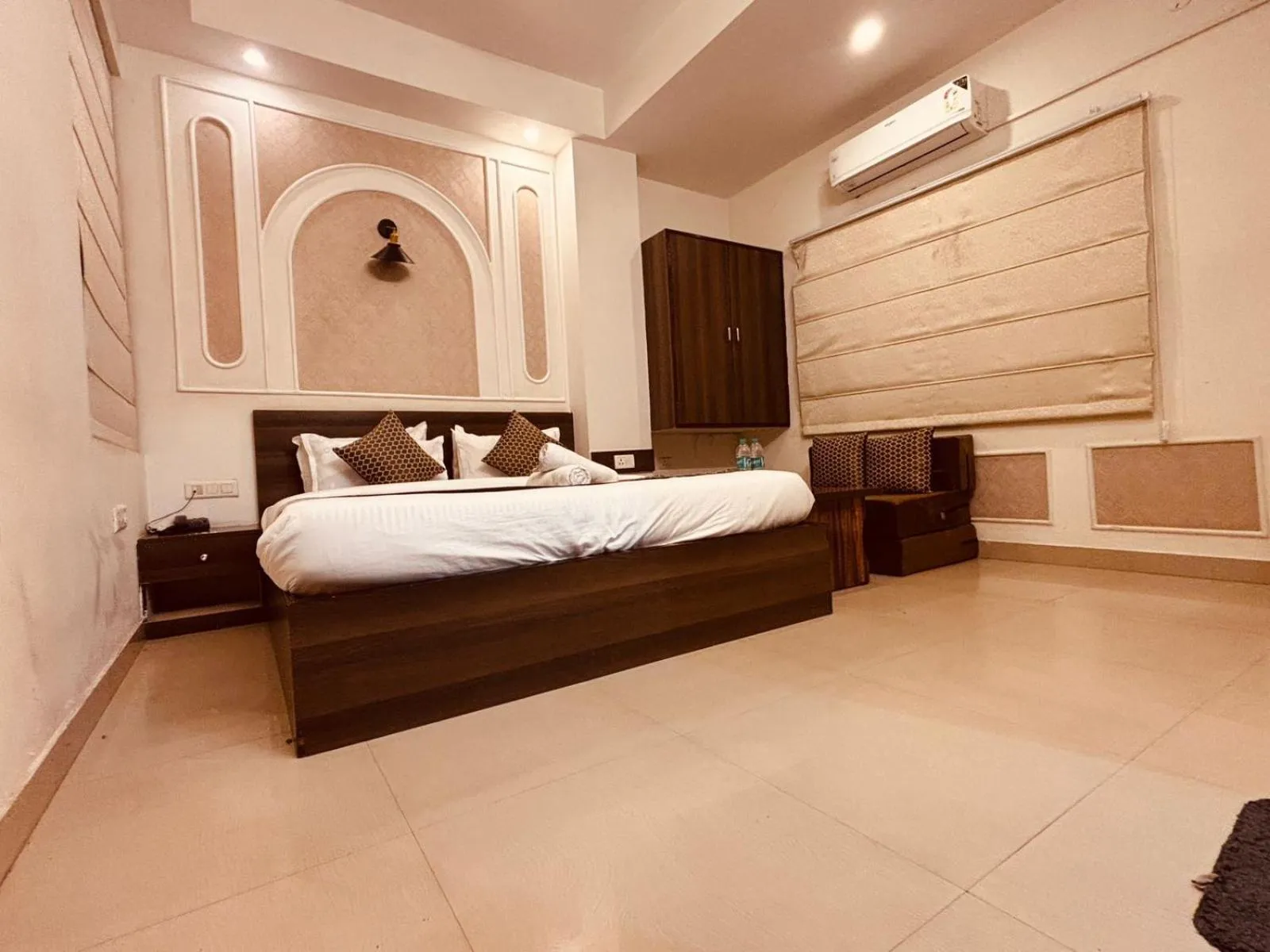 Bed in Majestic Heights Hotel