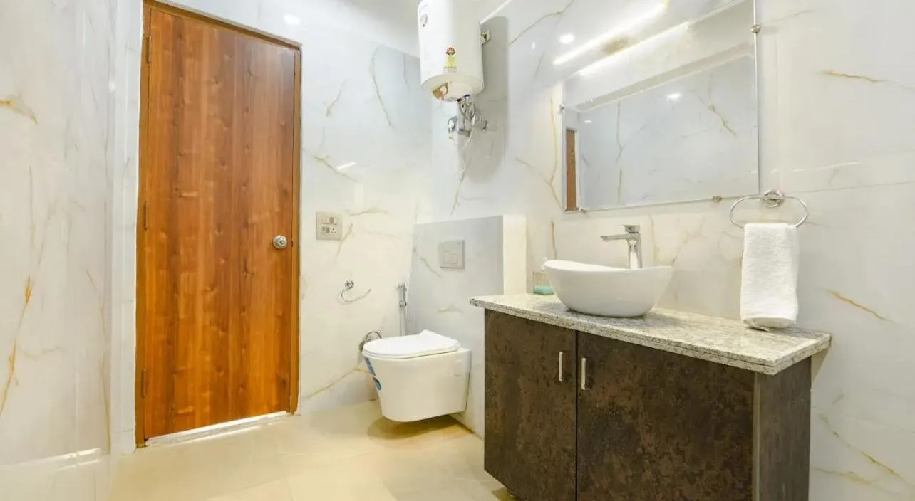 Hotel GreySky Residency