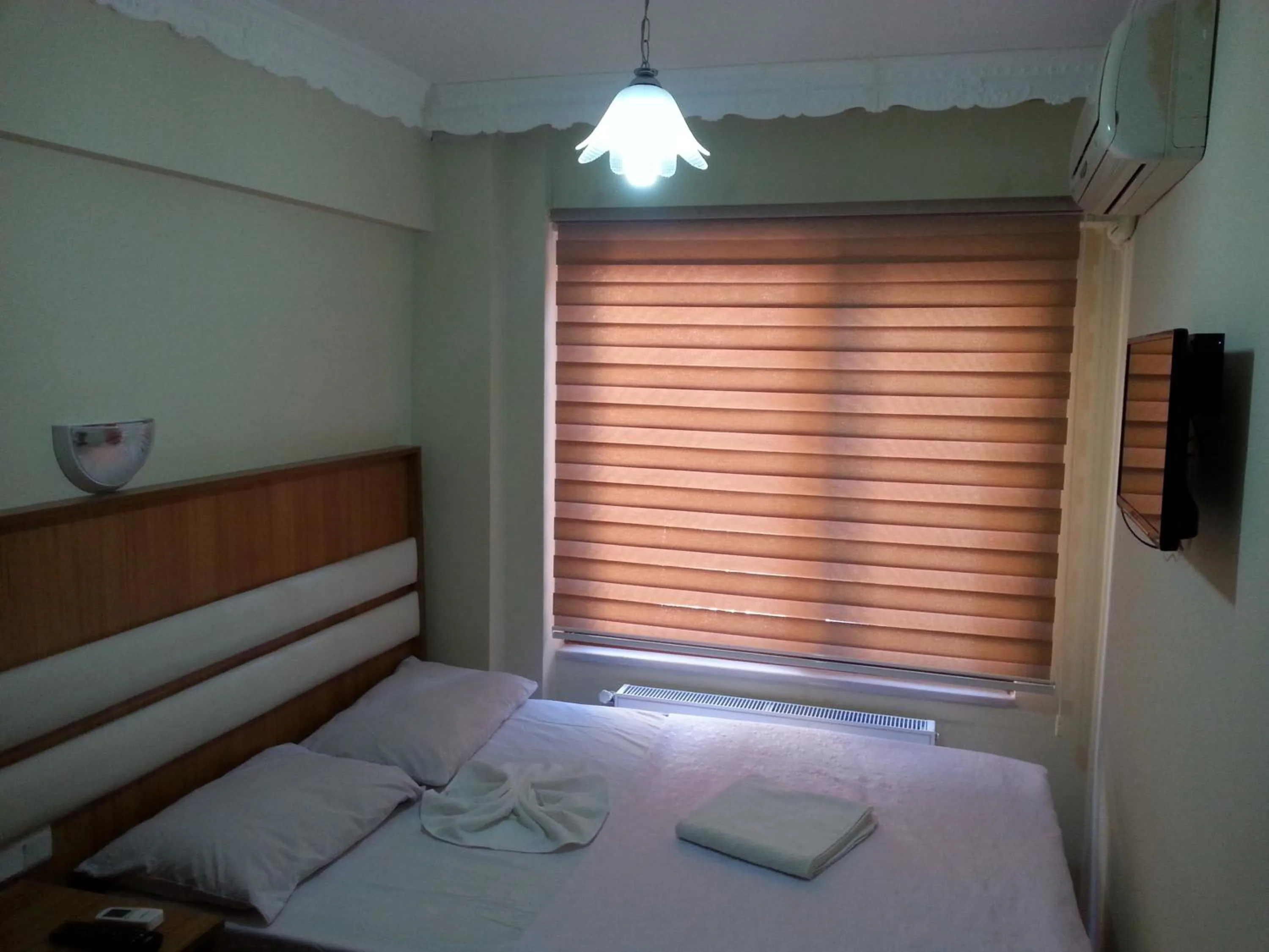 Photo of the whole room in Torun Hotel Bursa