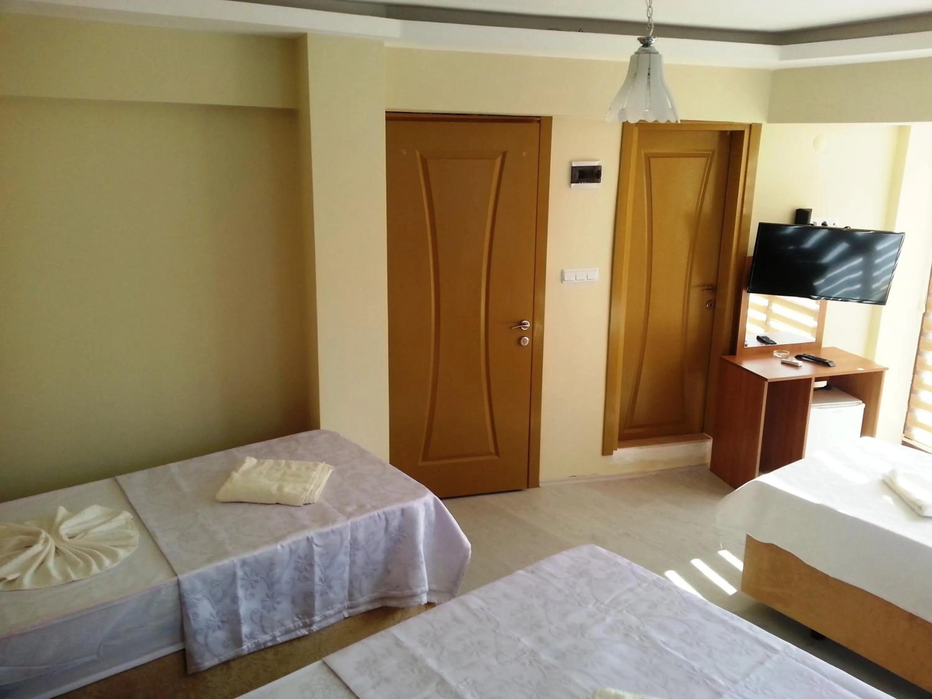 Photo of the whole room in Torun Hotel Bursa