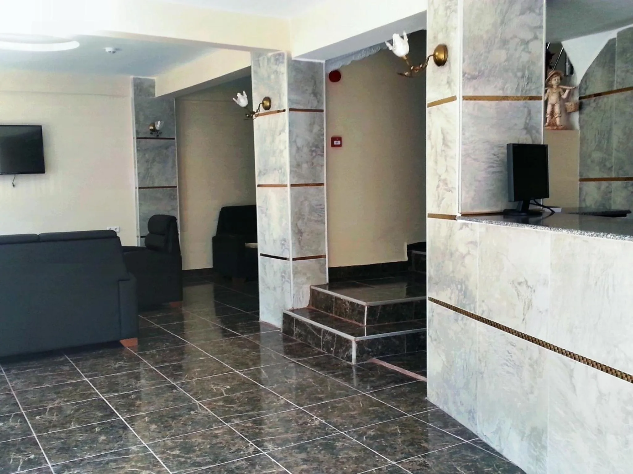 Communal lounge/ TV room in Torun Hotel Bursa