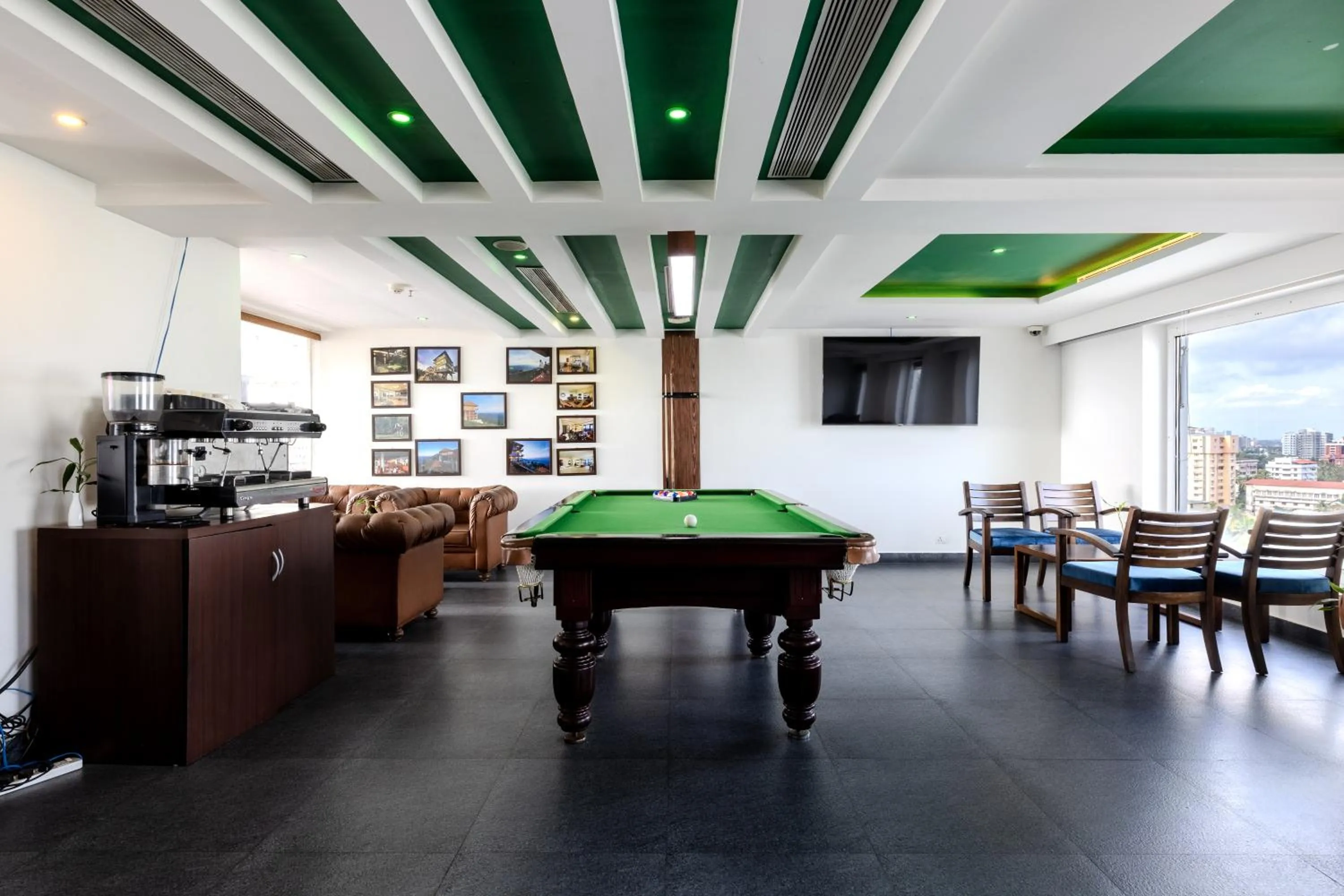 Dining area in Olive Downtown