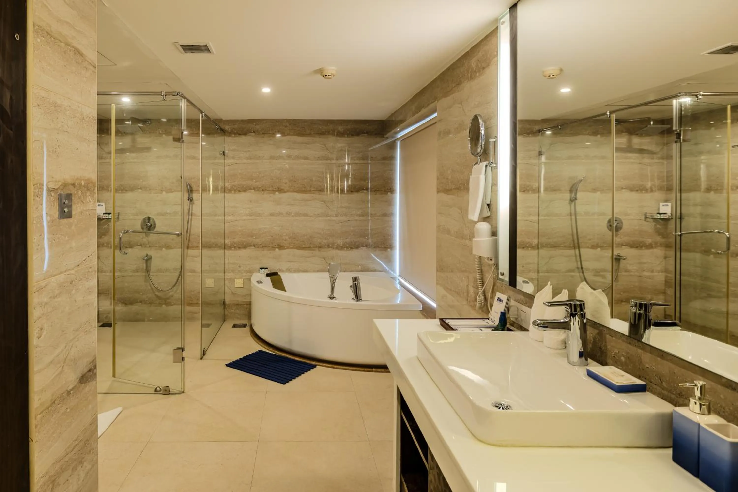 Bathroom in Olive Downtown