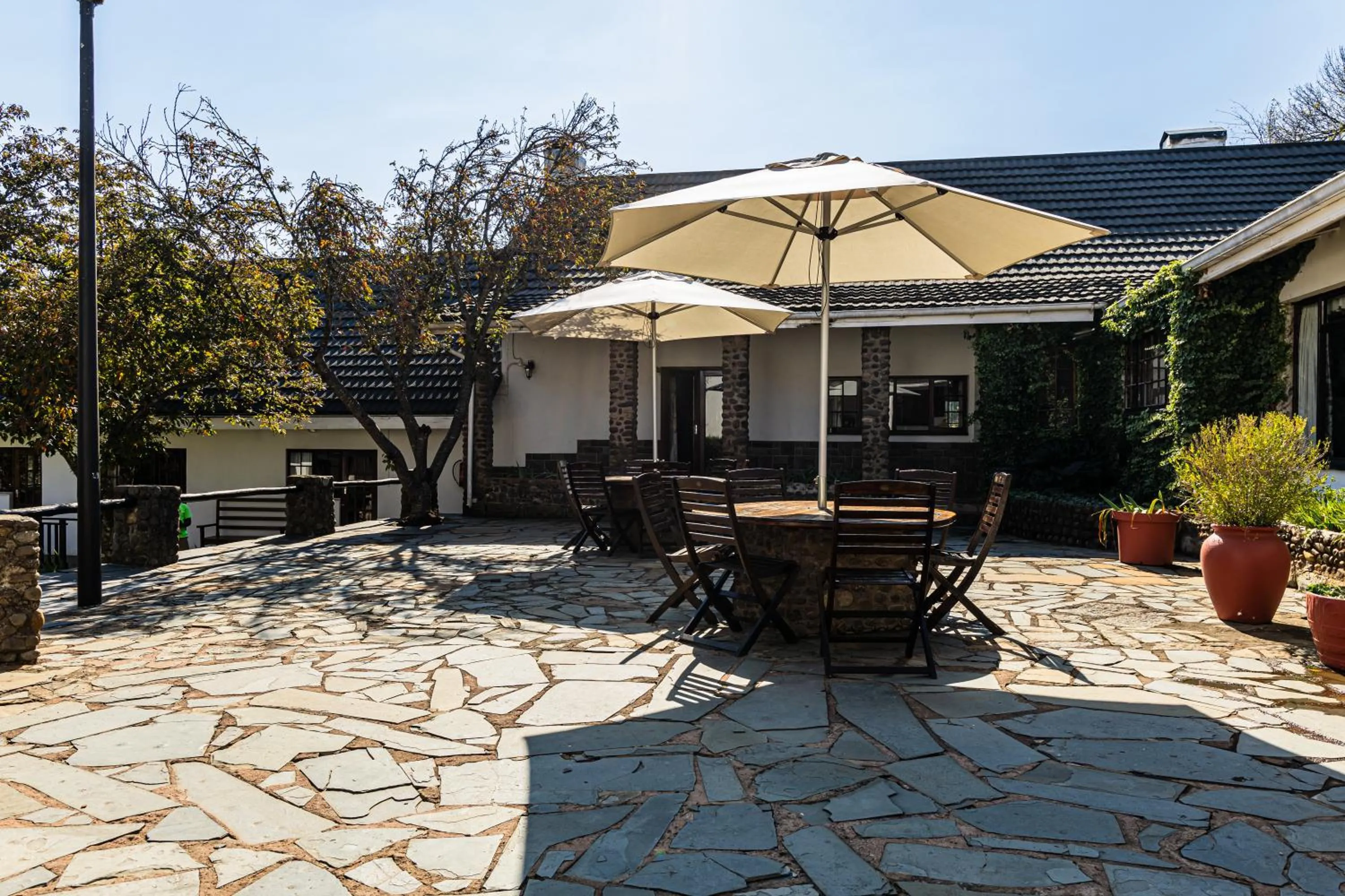 Patio in Himeville Arms