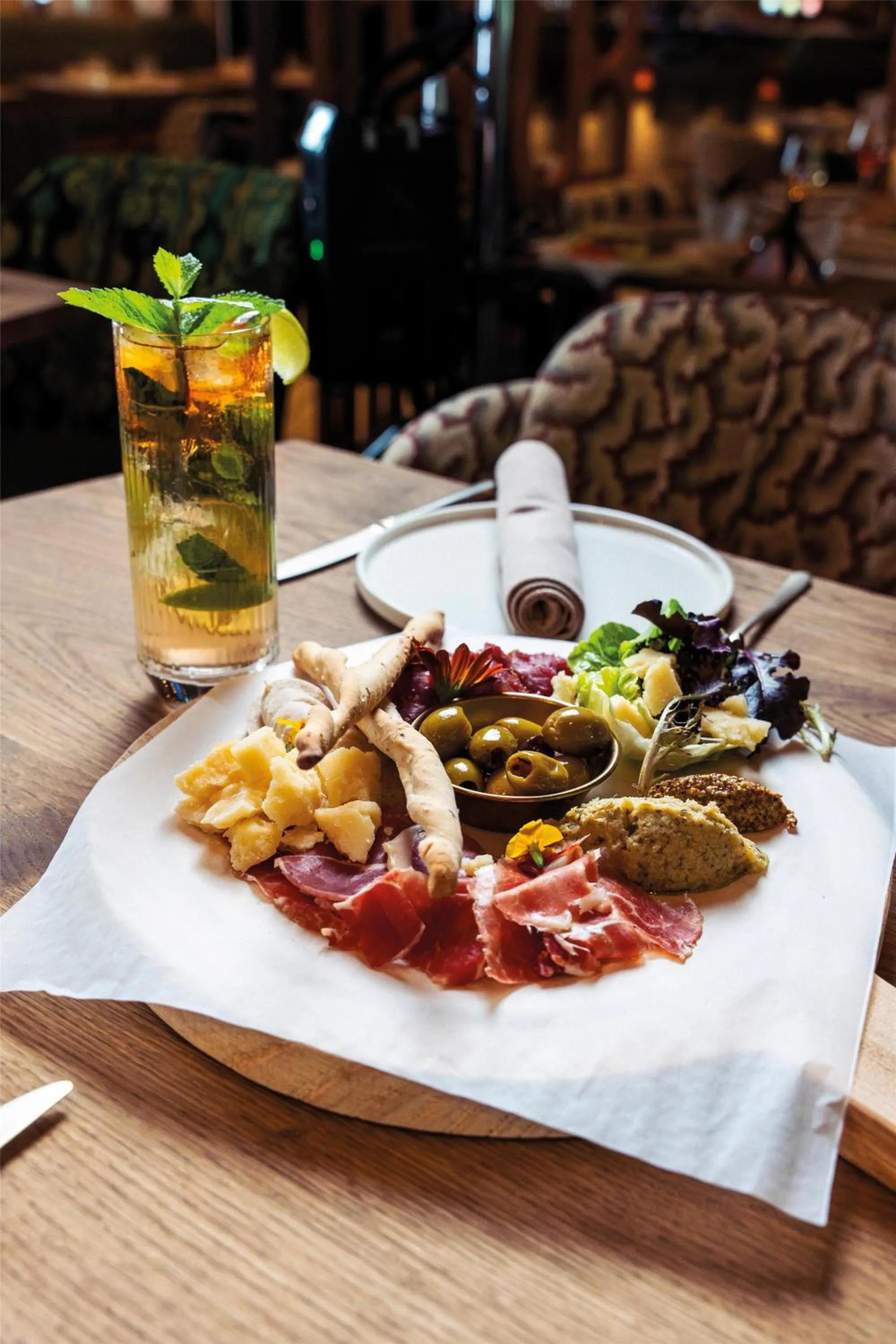 Food and drinks in Radisson Collection The National Hotel, Brussels