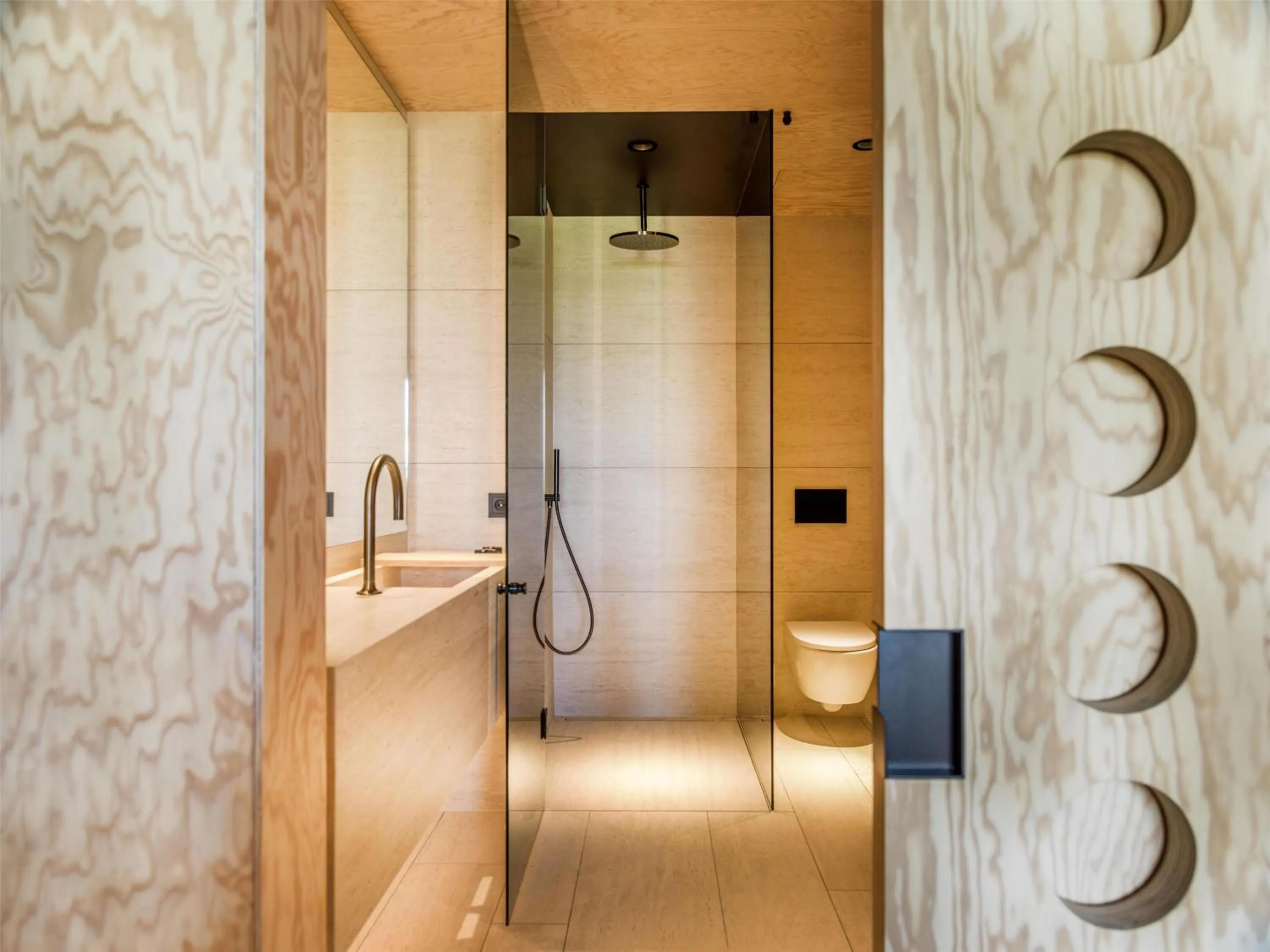 Bathroom in Radisson Collection The National Hotel, Brussels