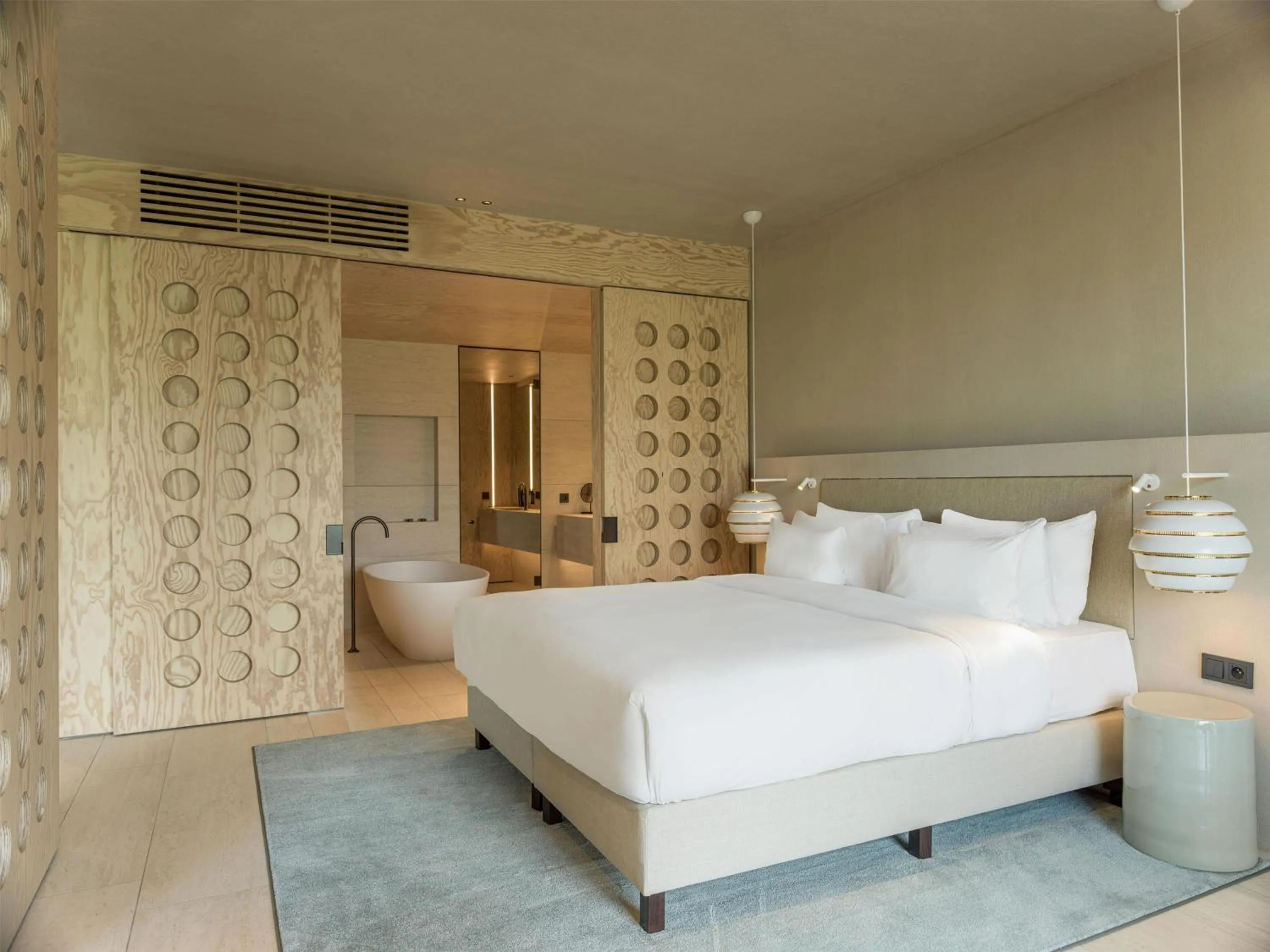 Photo of the whole room, Bed in Radisson Collection The National Hotel, Brussels