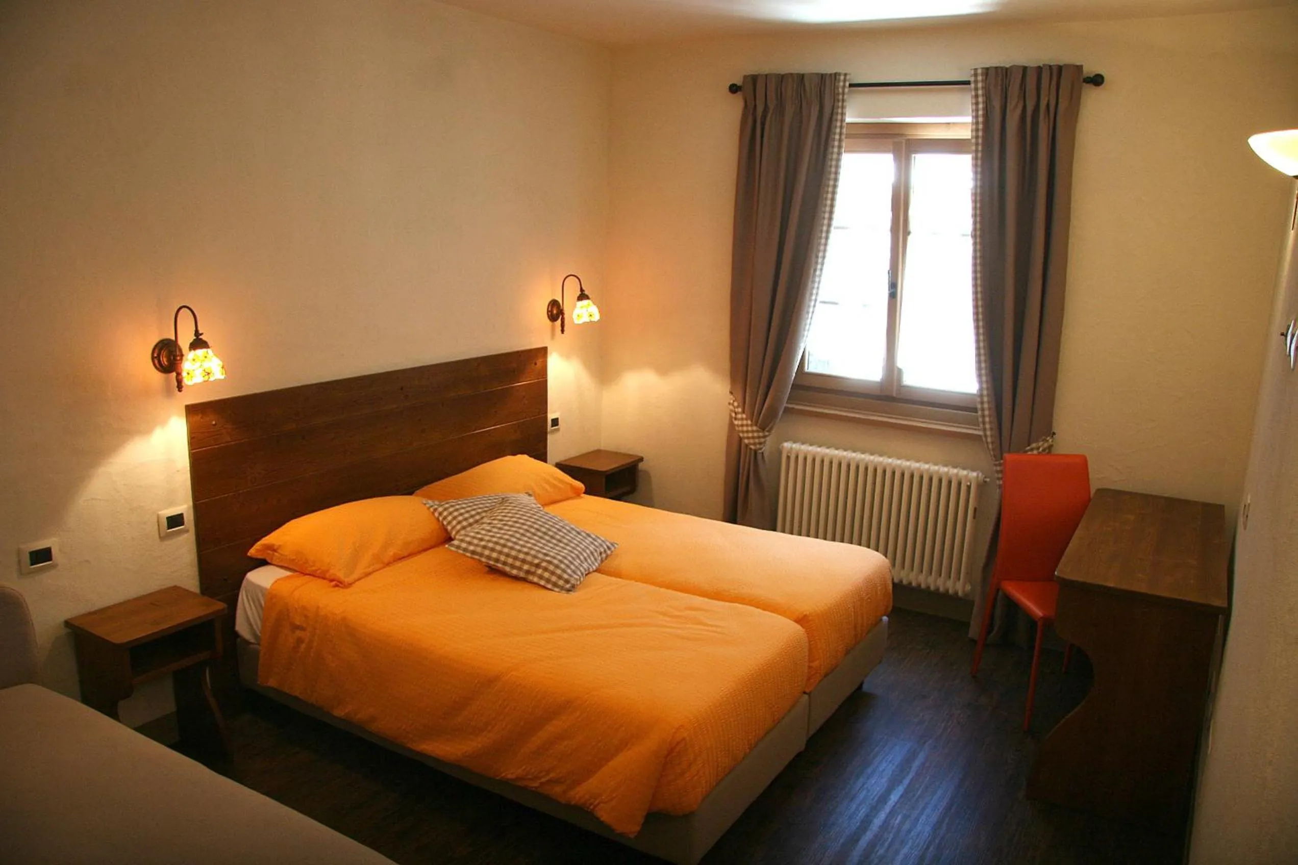 Photo of the whole room, Bed in Ostello del Castello Tirano