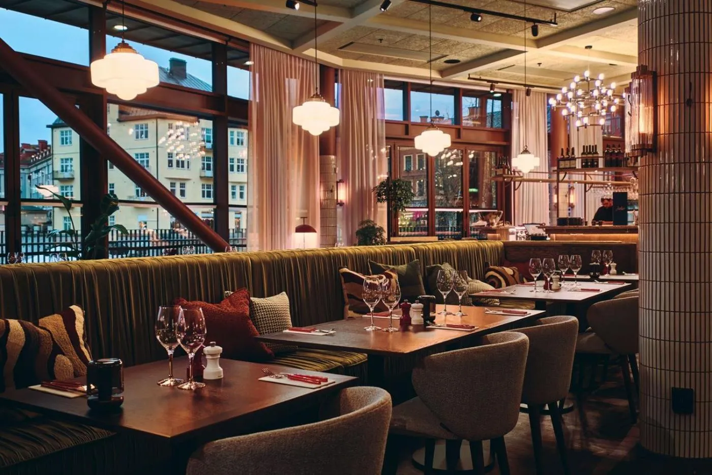 Restaurant/places to eat in The Dock