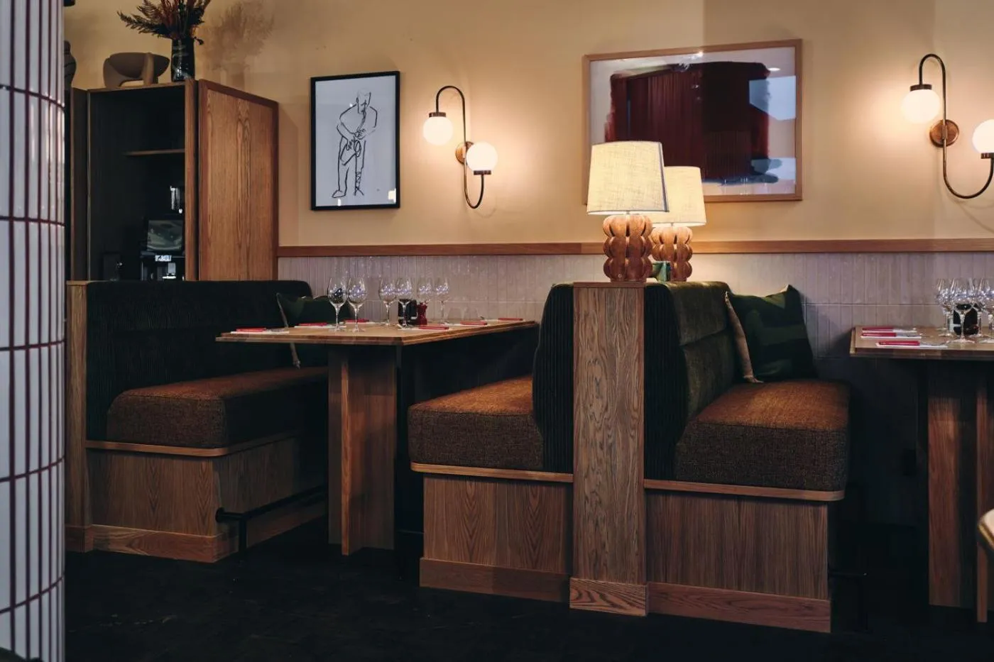 Restaurant/places to eat in The Dock