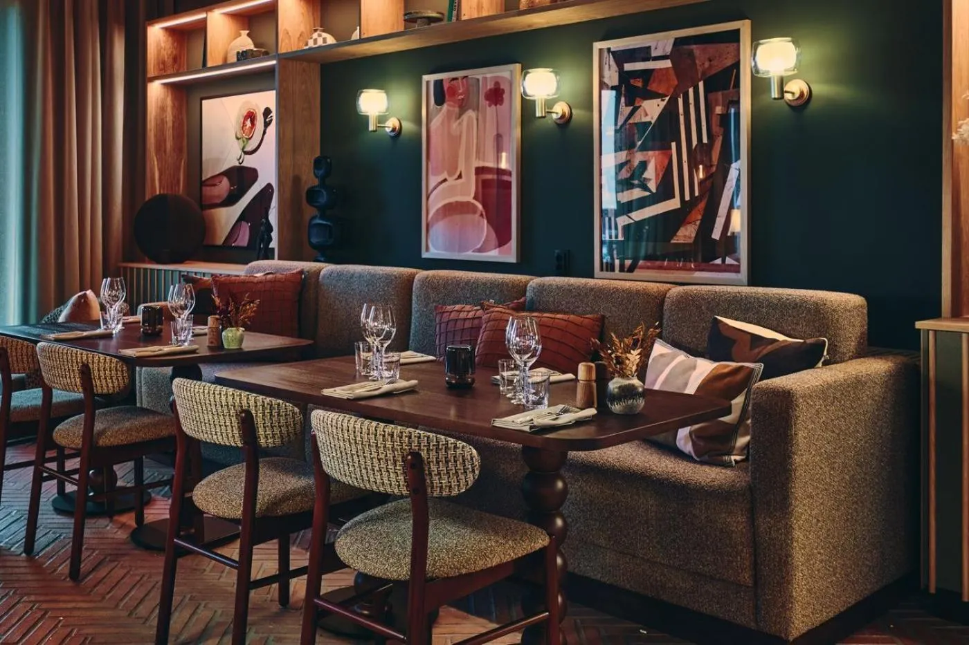 Restaurant/places to eat in The Dock