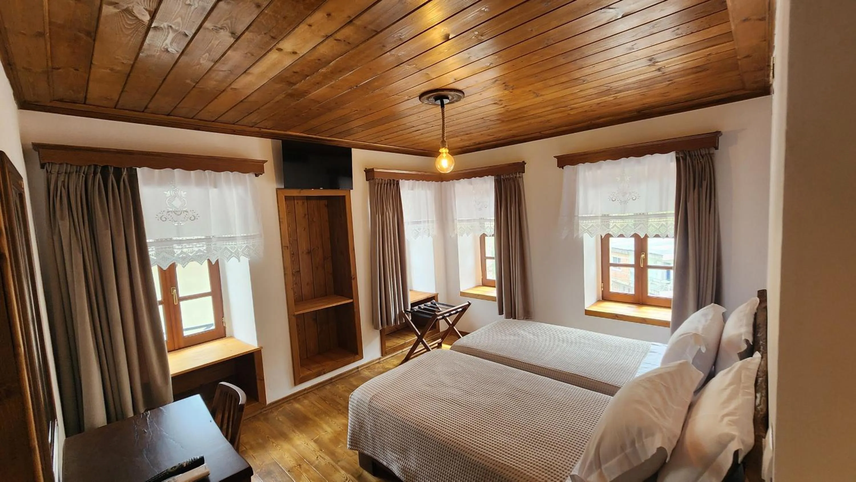 Bed in Bizant House Boutique Hotel